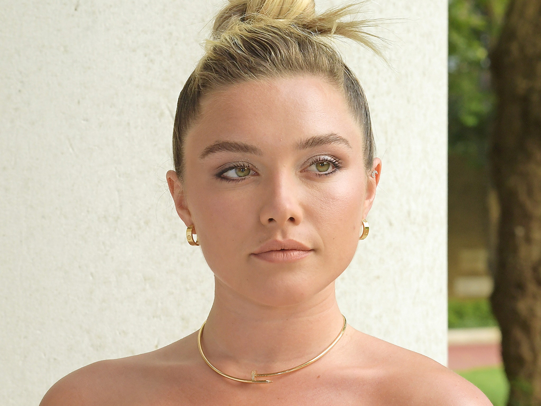 Stunning Florence Pugh Wallpapers