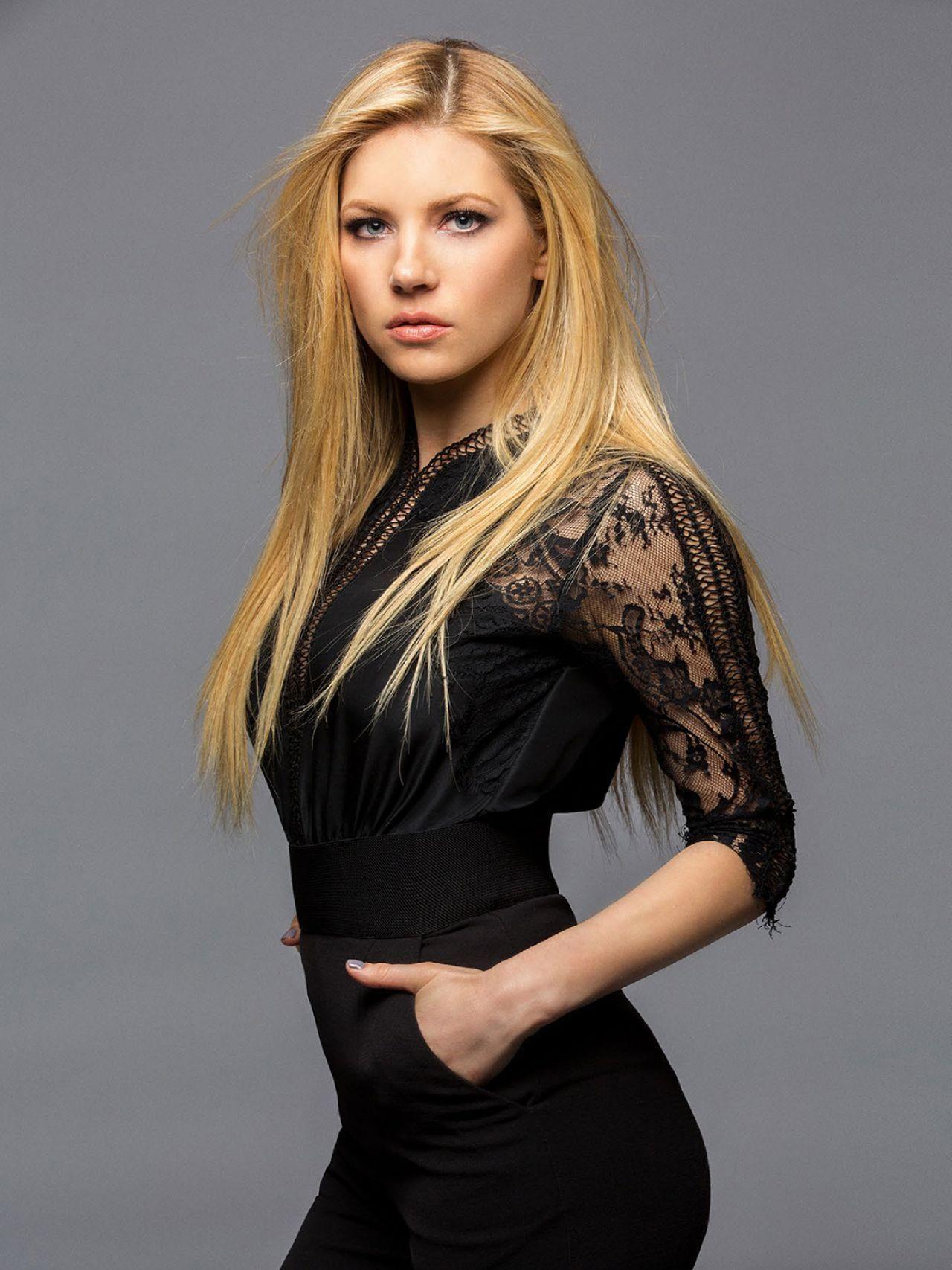 Stunning Katheryn Winnick Vikings Wallpapers