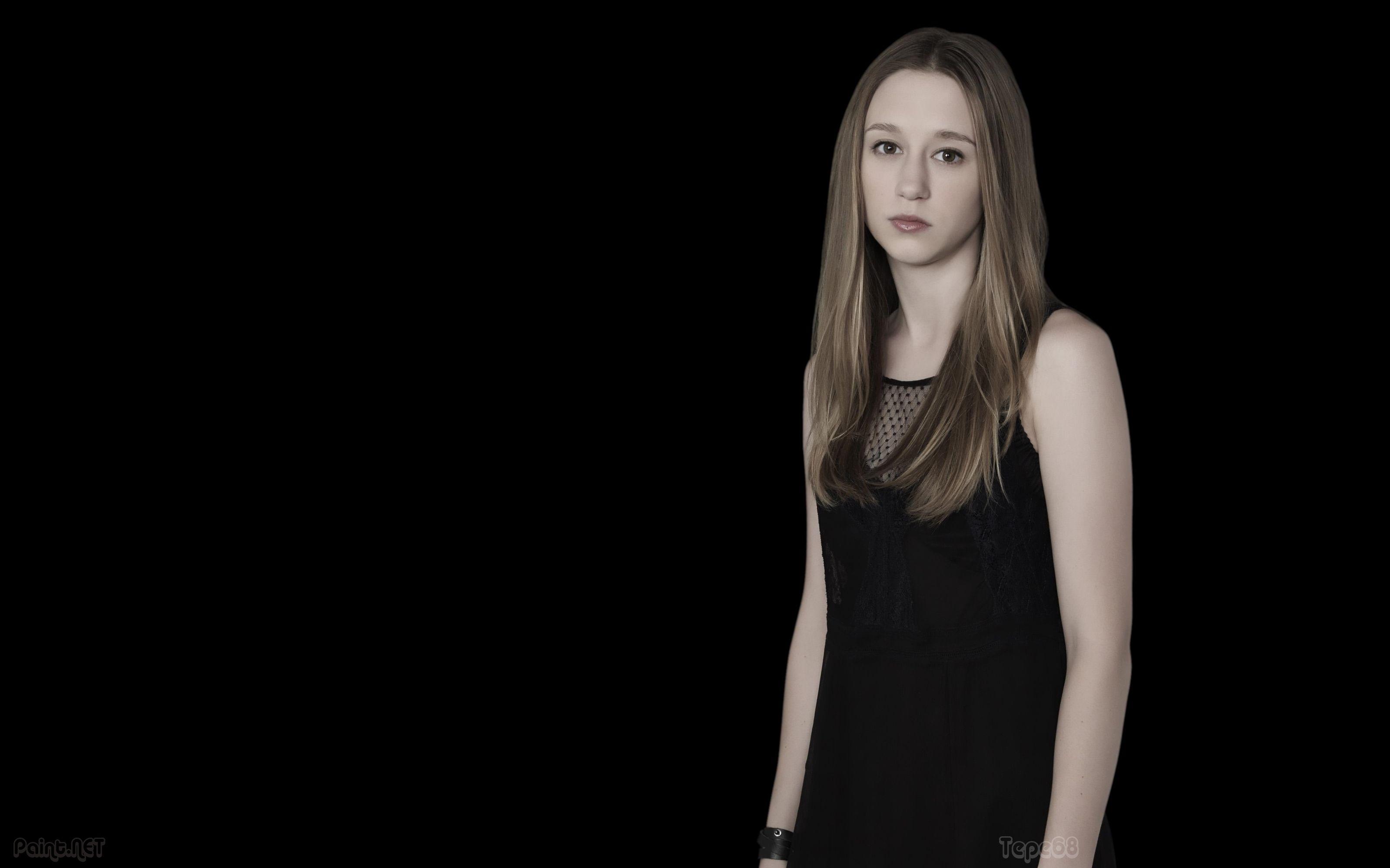 Taissa Farmiga Wallpapers