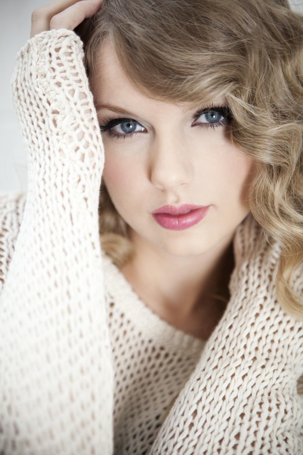 Taylor Swift Beautiful In Blue Top Wallpapers