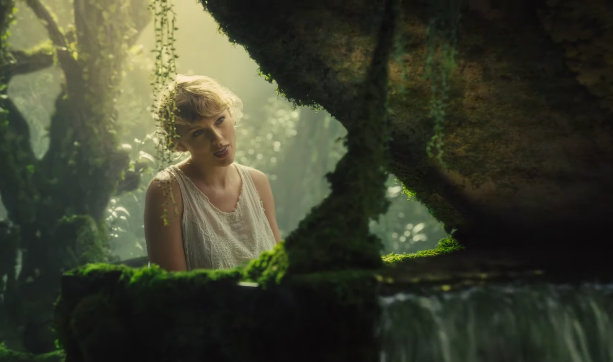 Taylor Swift Folklore Wallpapers