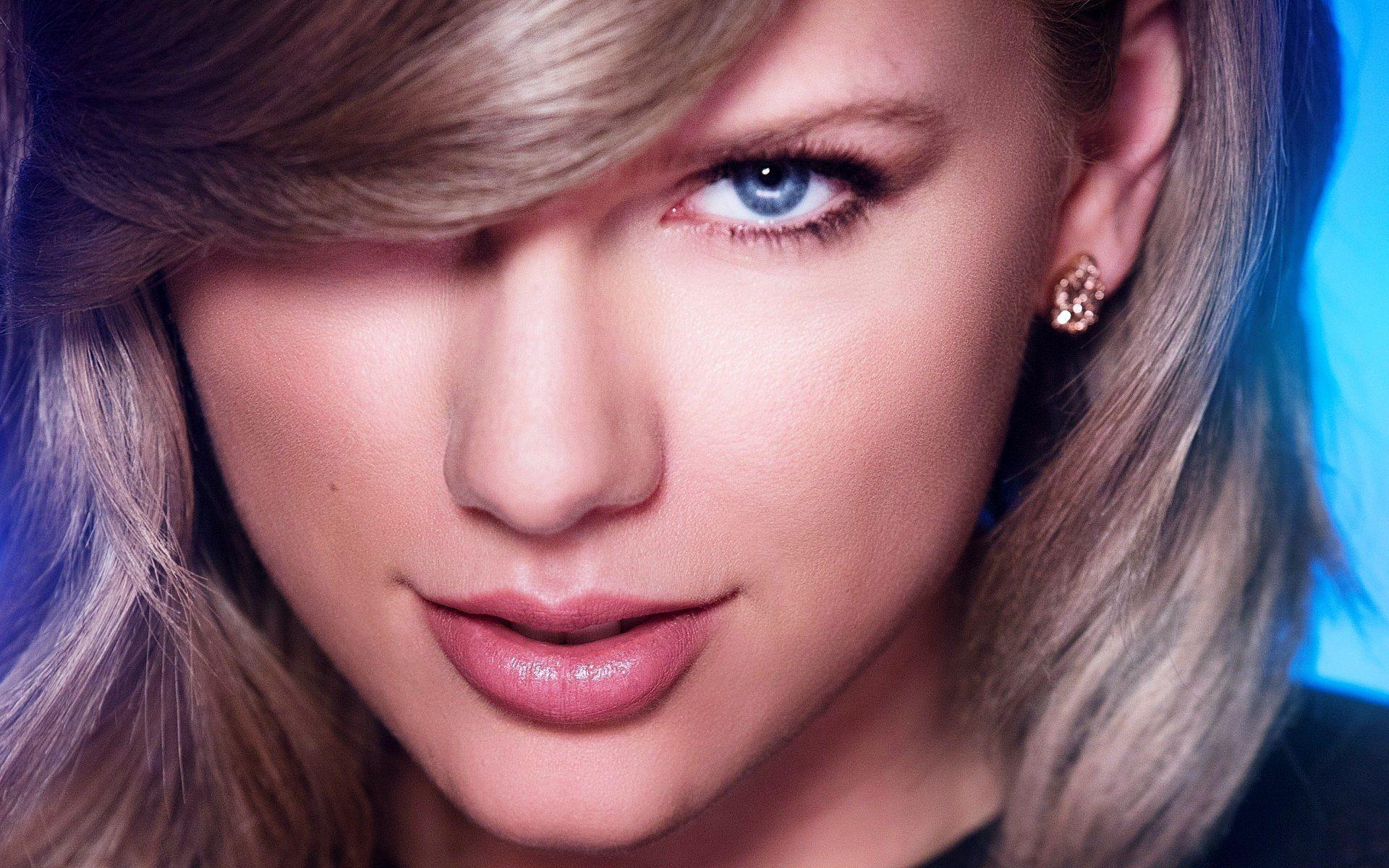 Taylor Swift Portrait Wallpapers