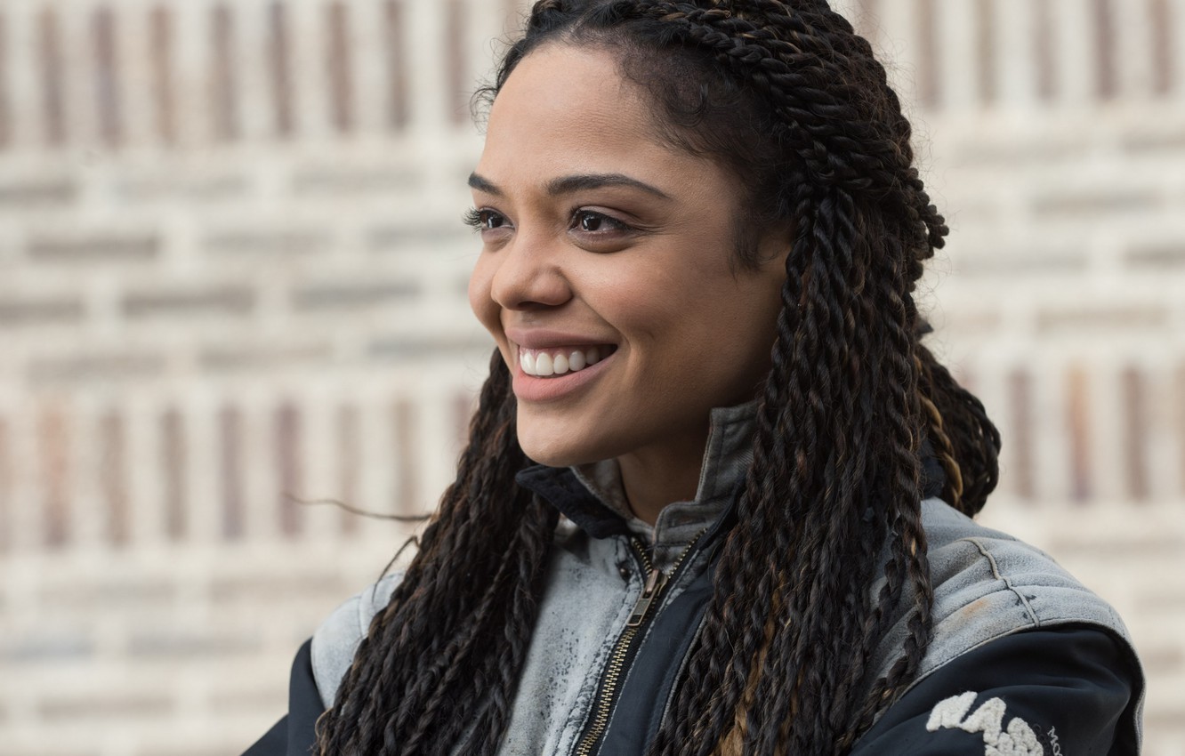 Tessa Thompson Portrait 2020 Wallpapers