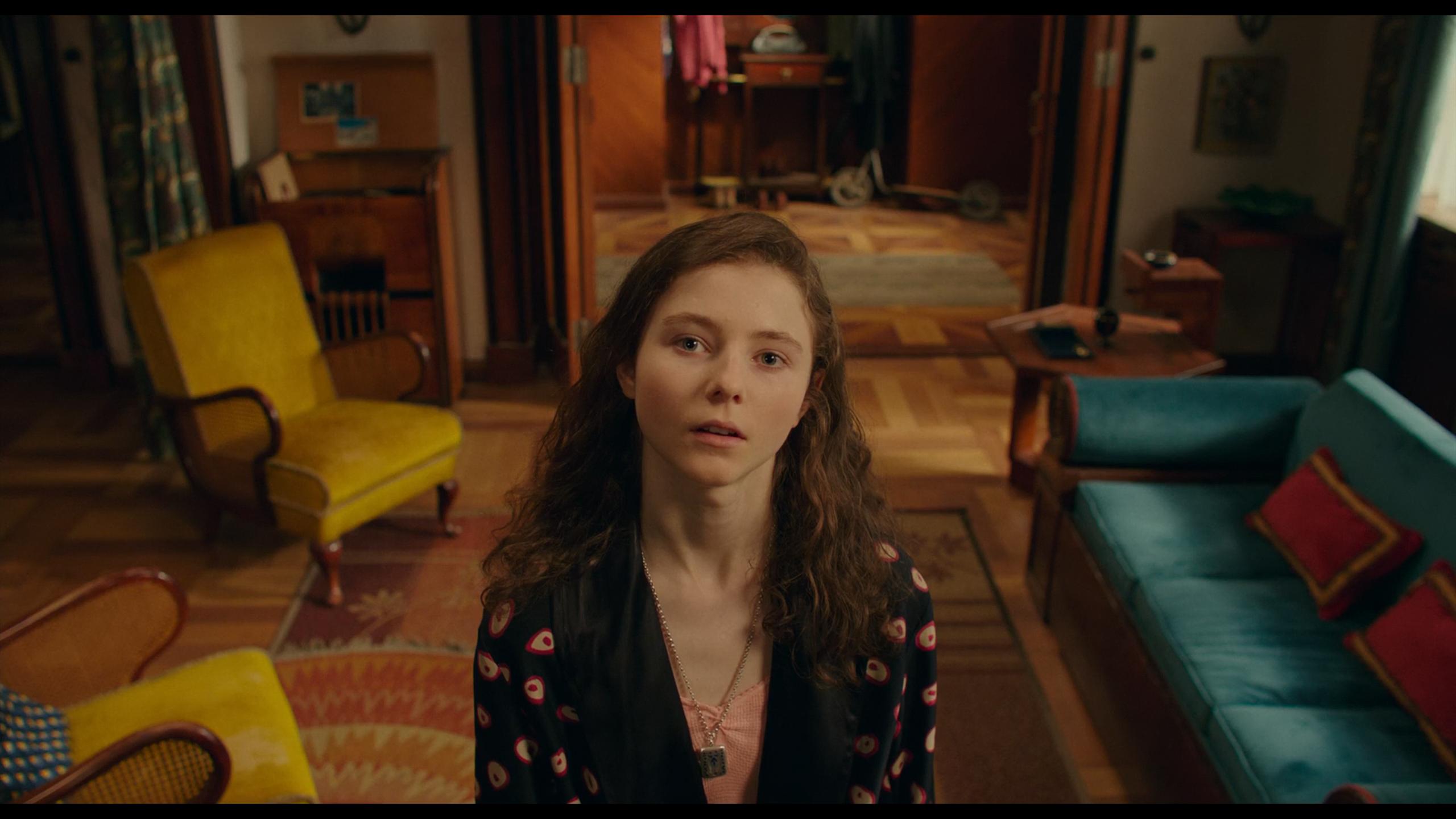 Thomasin McKenzie HD Wallpapers