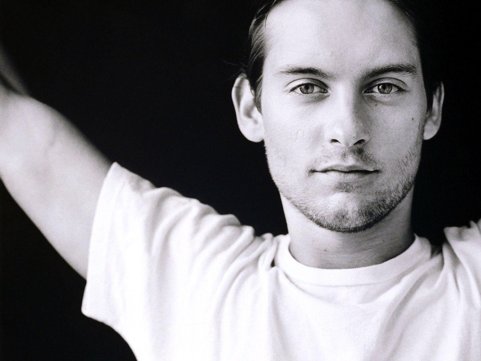 Tobey Maguire Wallpapers