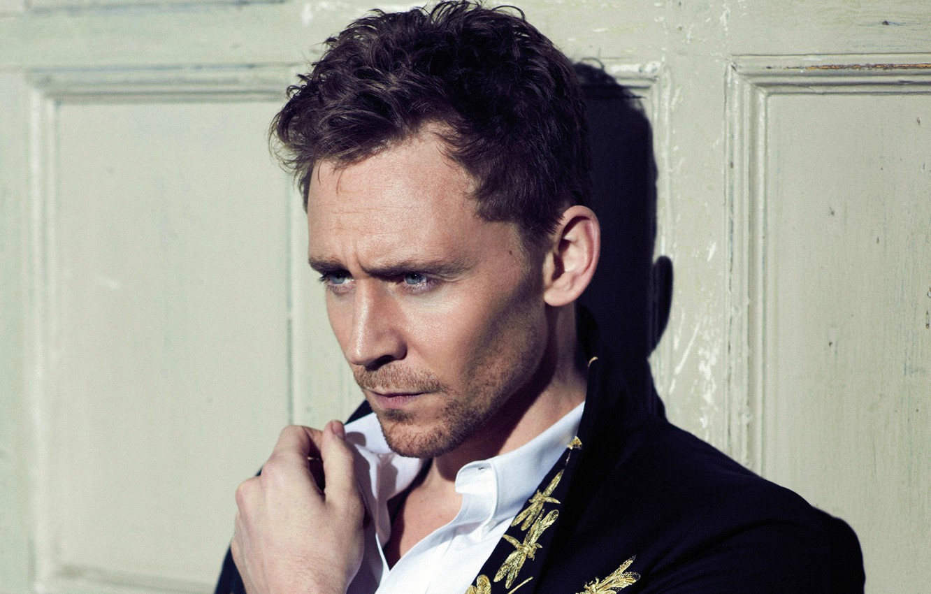 Tom Hiddleston Wallpapers