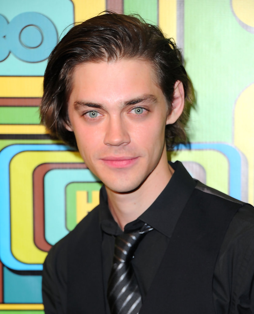 Tom Payne Wallpapers