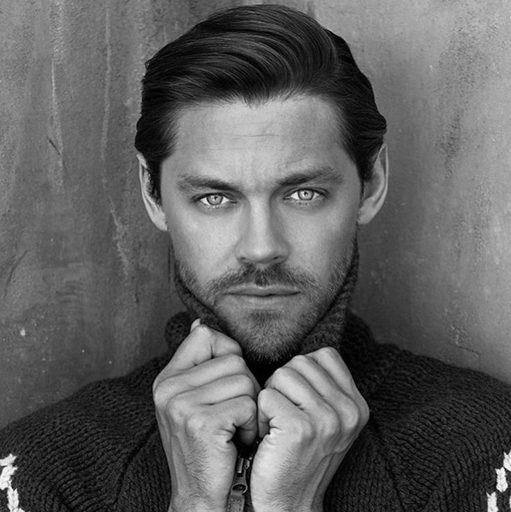 Tom Payne Wallpapers