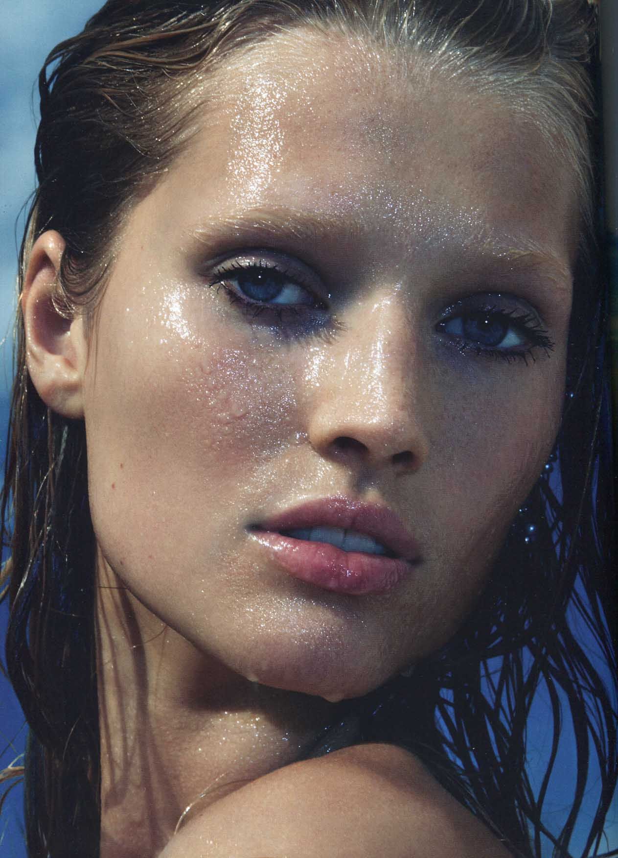 Toni Garrn Wallpapers