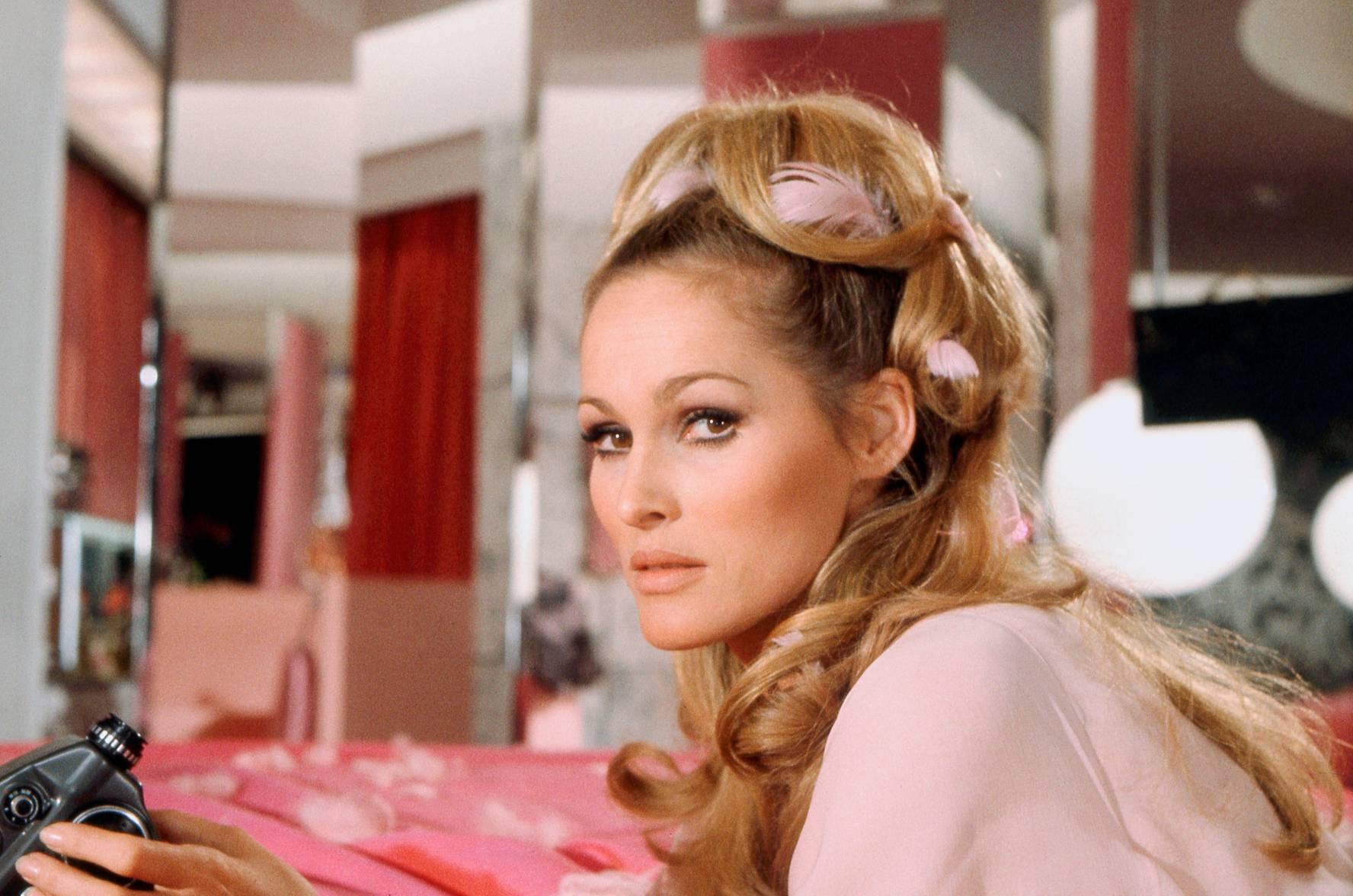 Ursula Andress Wallpapers