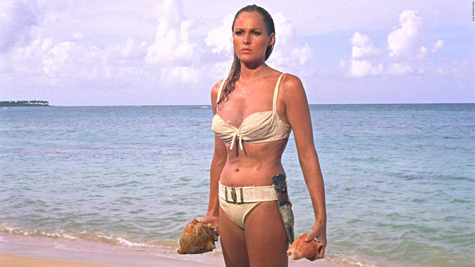 Ursula Andress Wallpapers