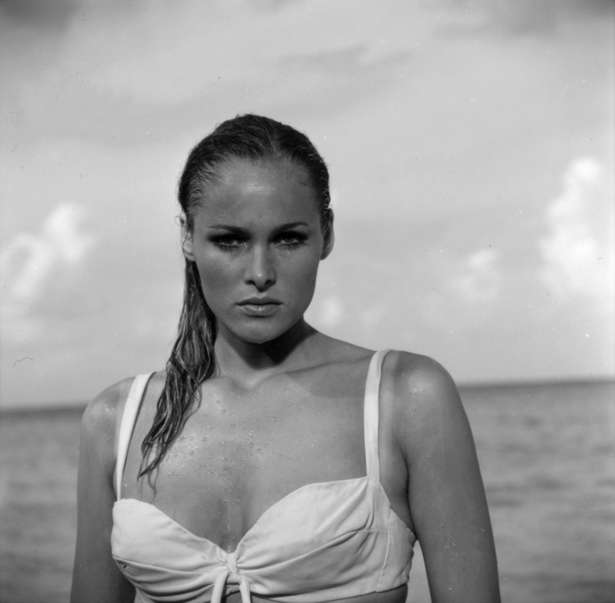 Ursula Andress Wallpapers