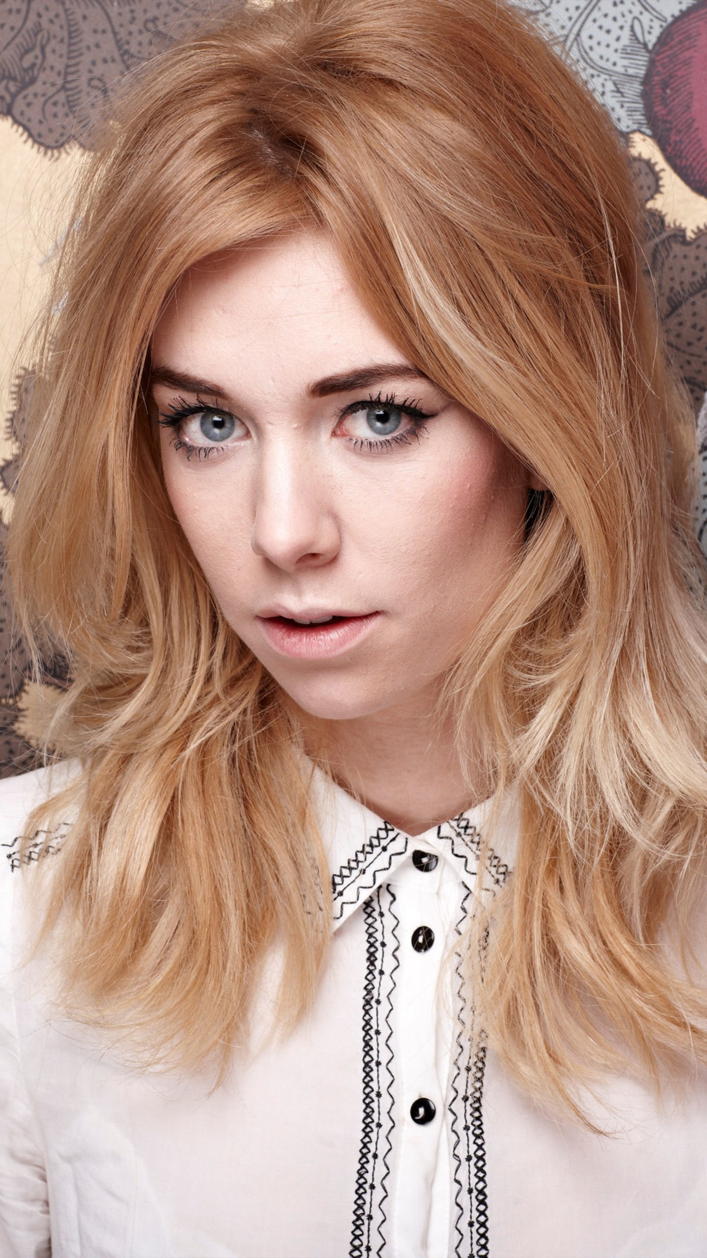 Vanessa Kirby New Wallpapers