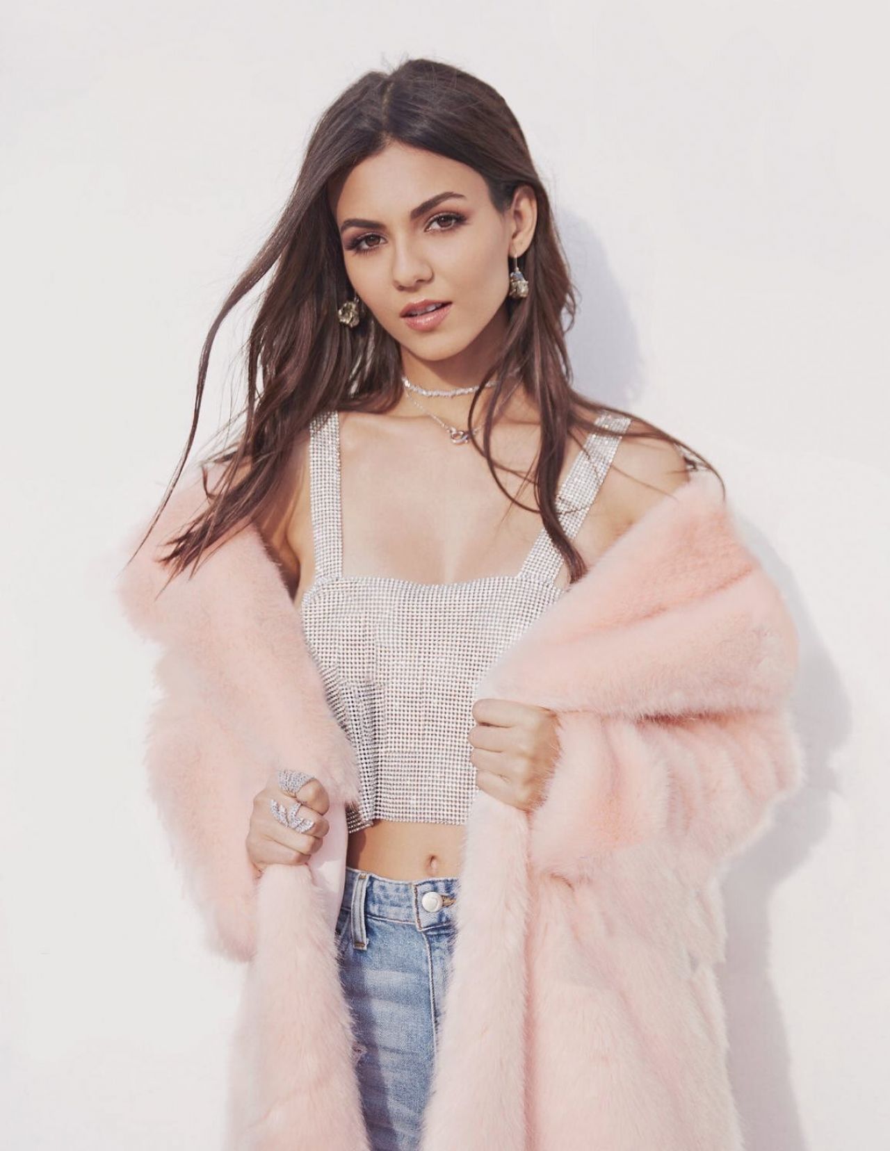 Victoria Justice Photoshoot 2017 Wallpapers