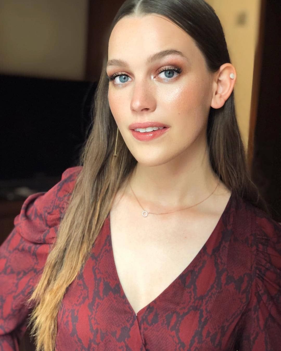 Victoria Pedretti 2020 Wallpapers