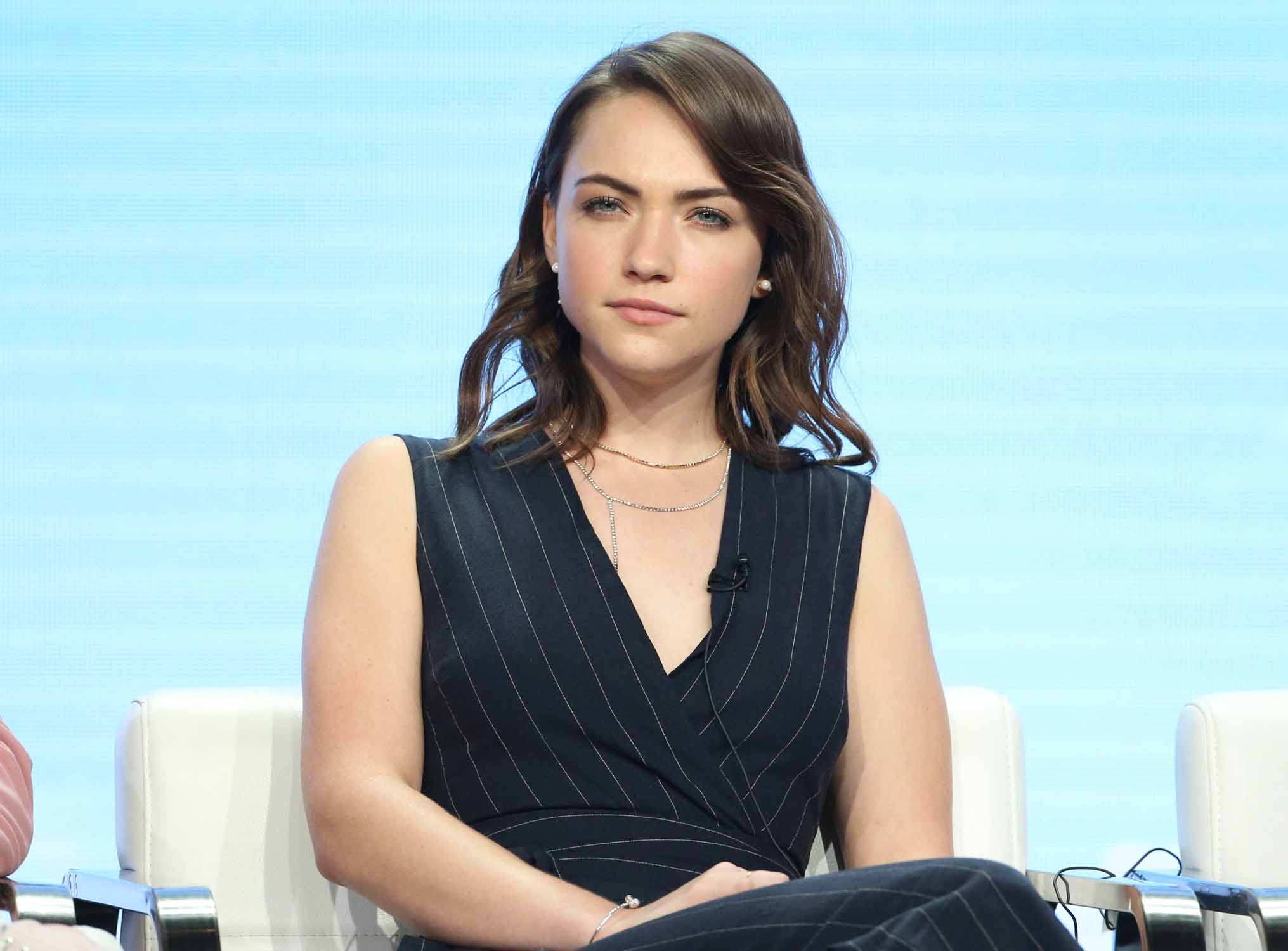 Violett Beane Portrait 2018 Wallpapers