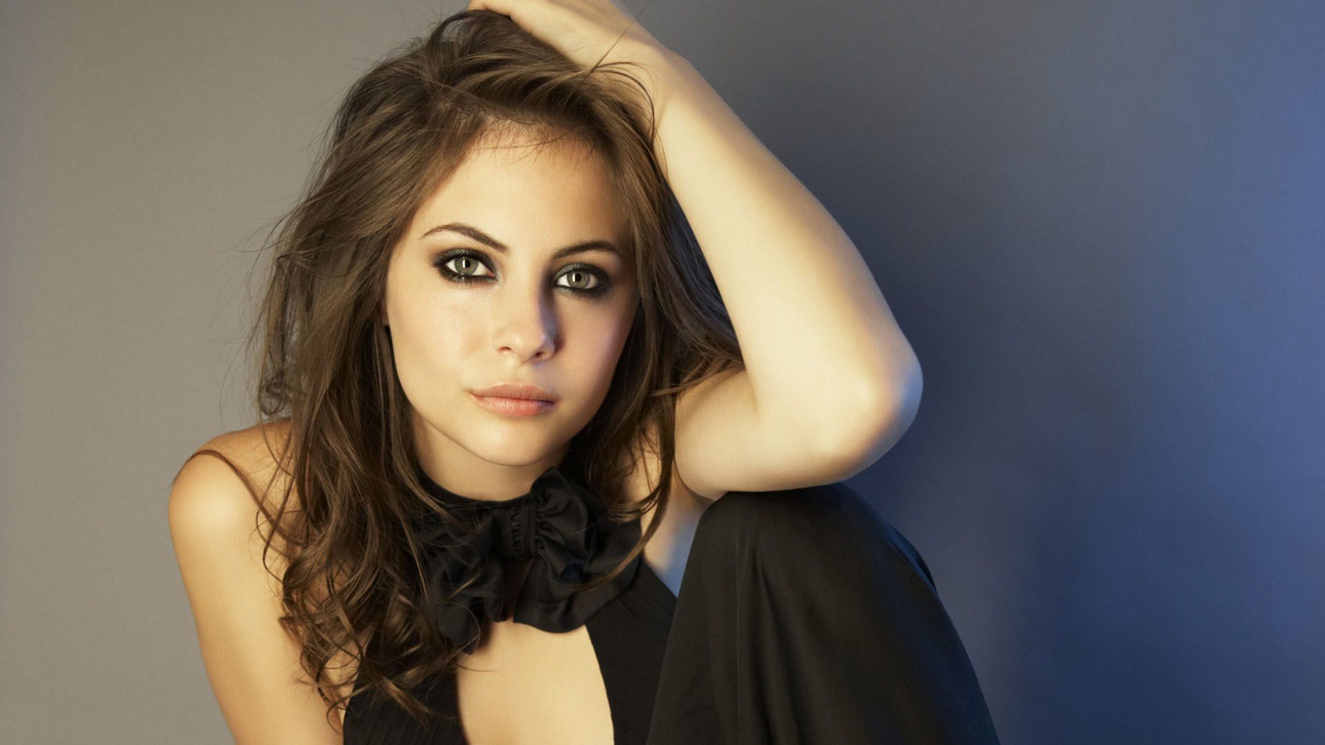 Willa Holland Wallpapers