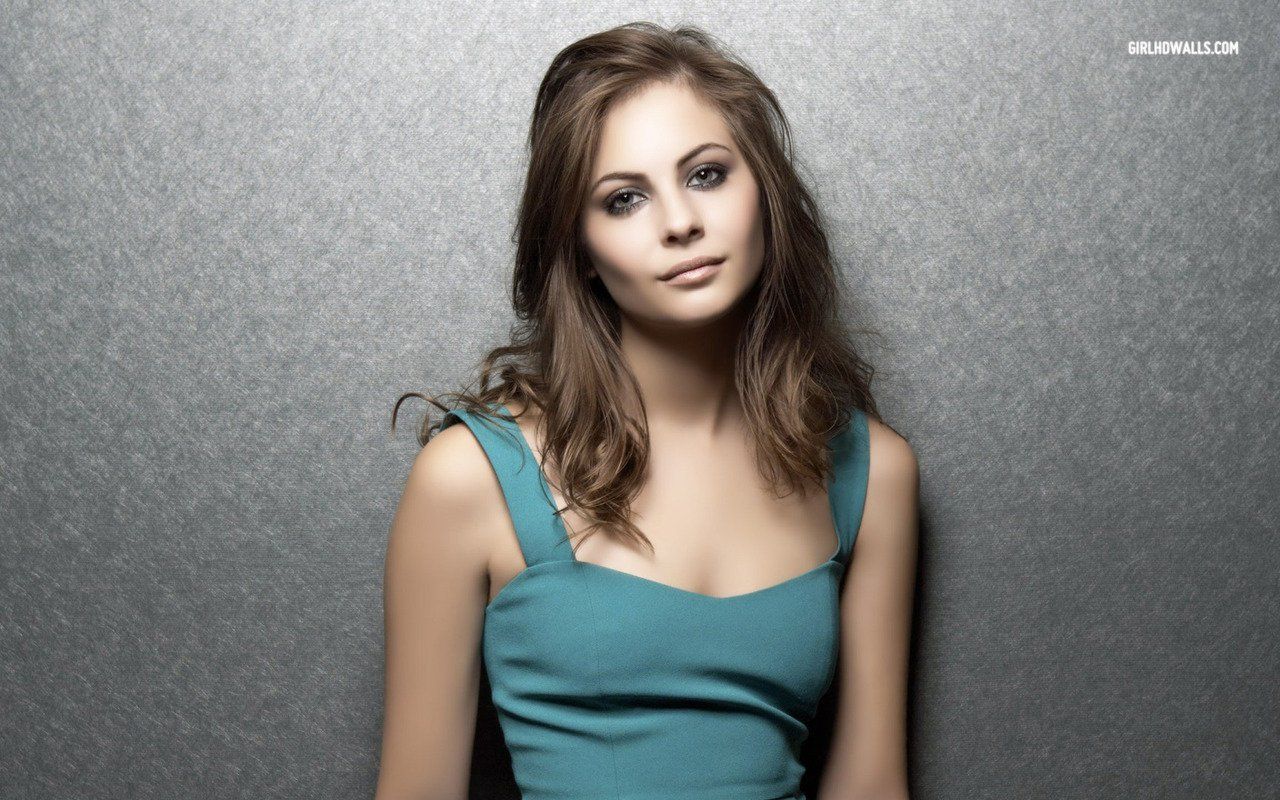 Willa Holland 2017 Wallpapers