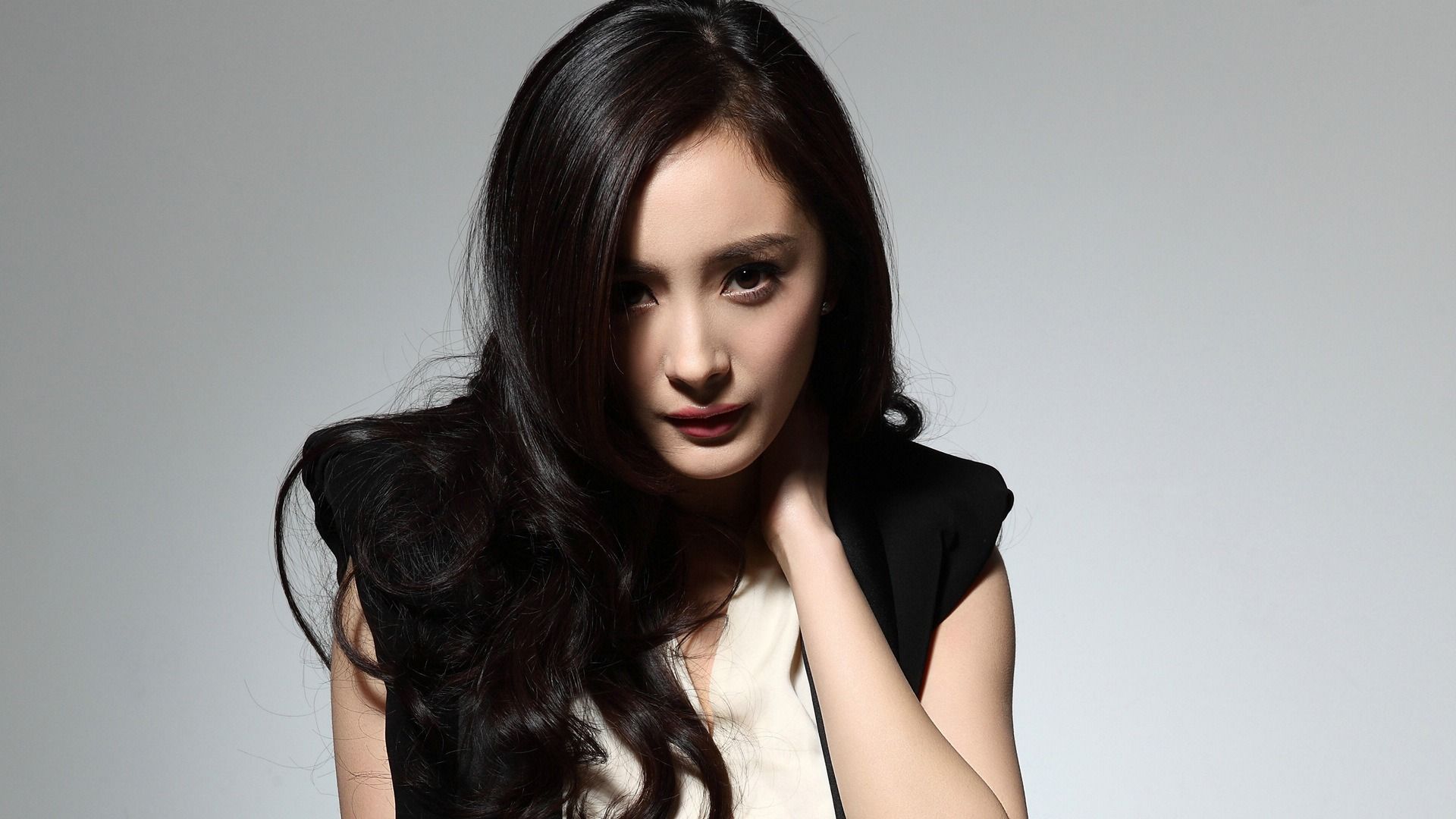 Yang Mi Actress Wallpapers