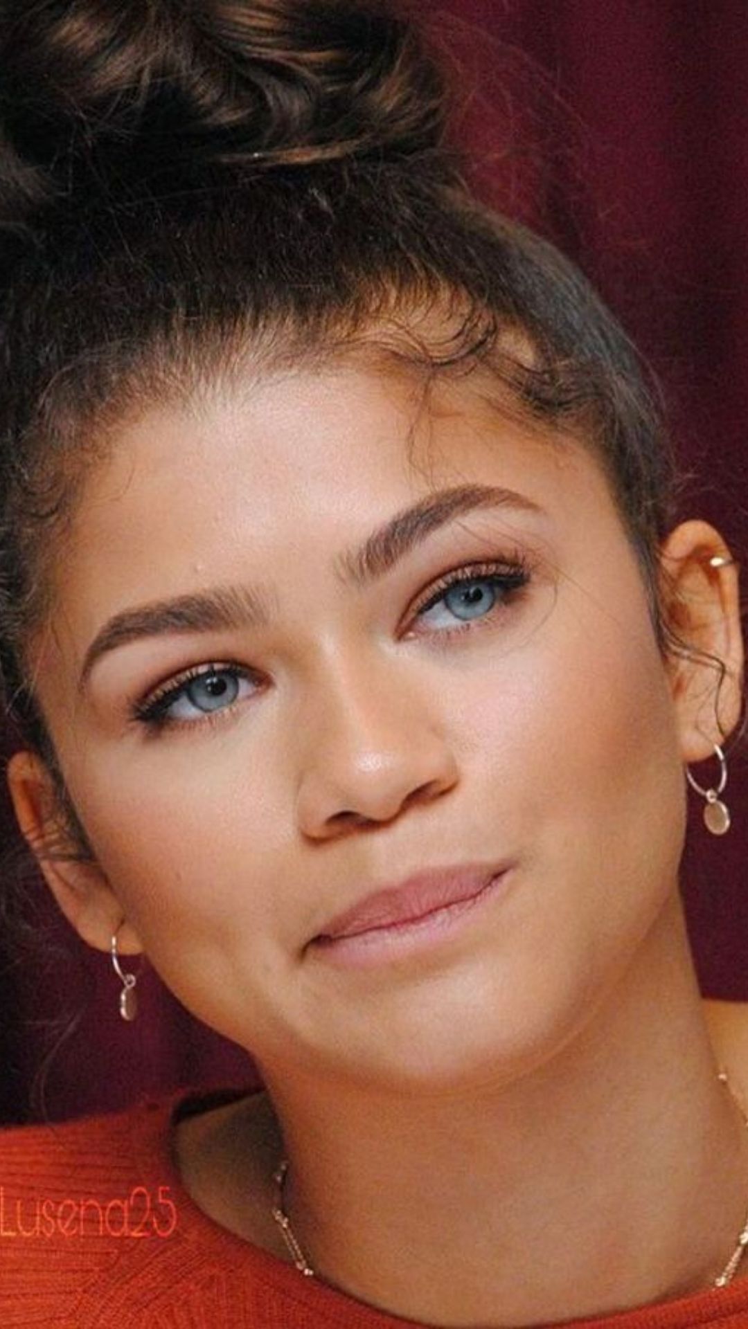 Zendaya Face Wallpapers