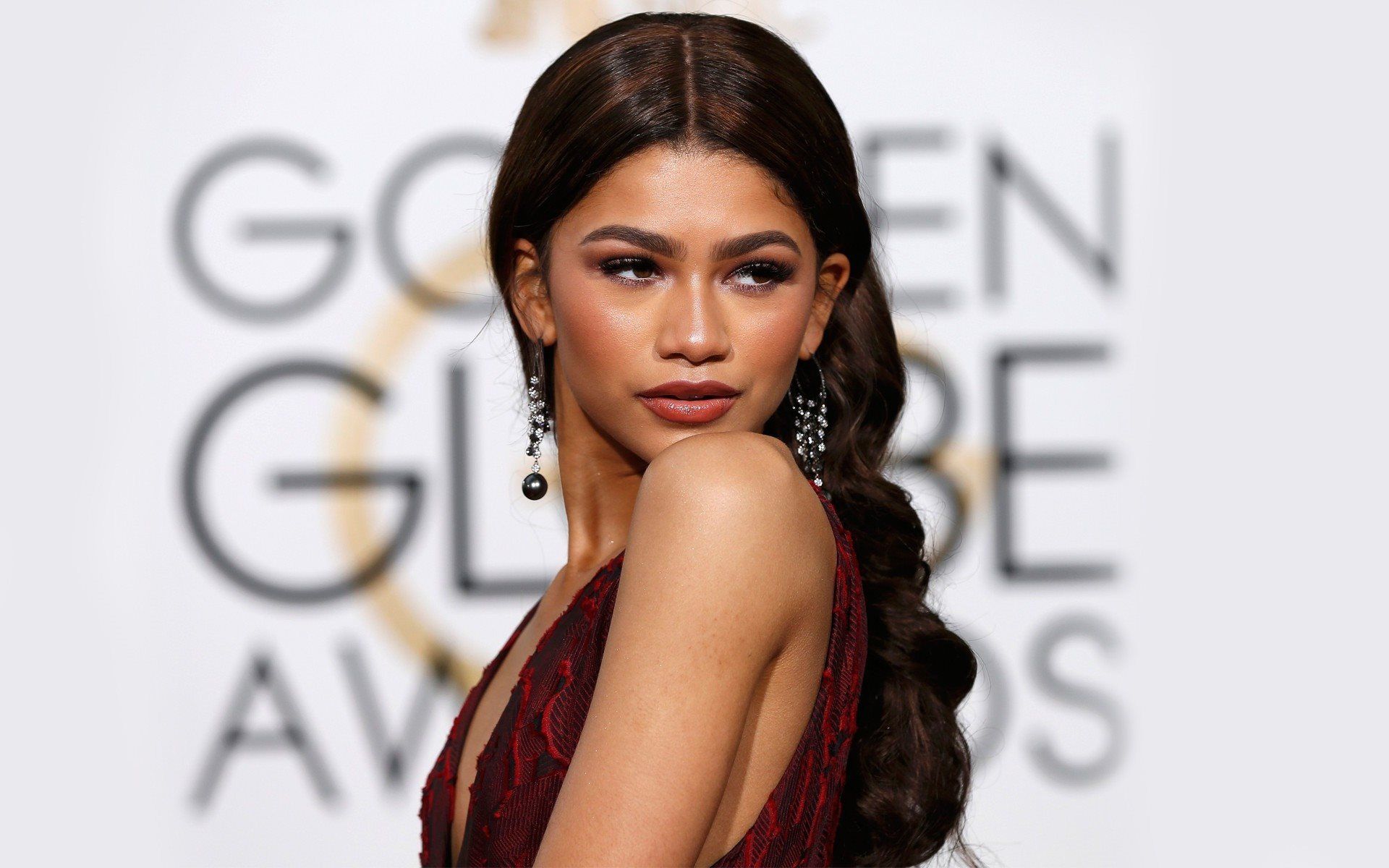 Zendaya Face Wallpapers