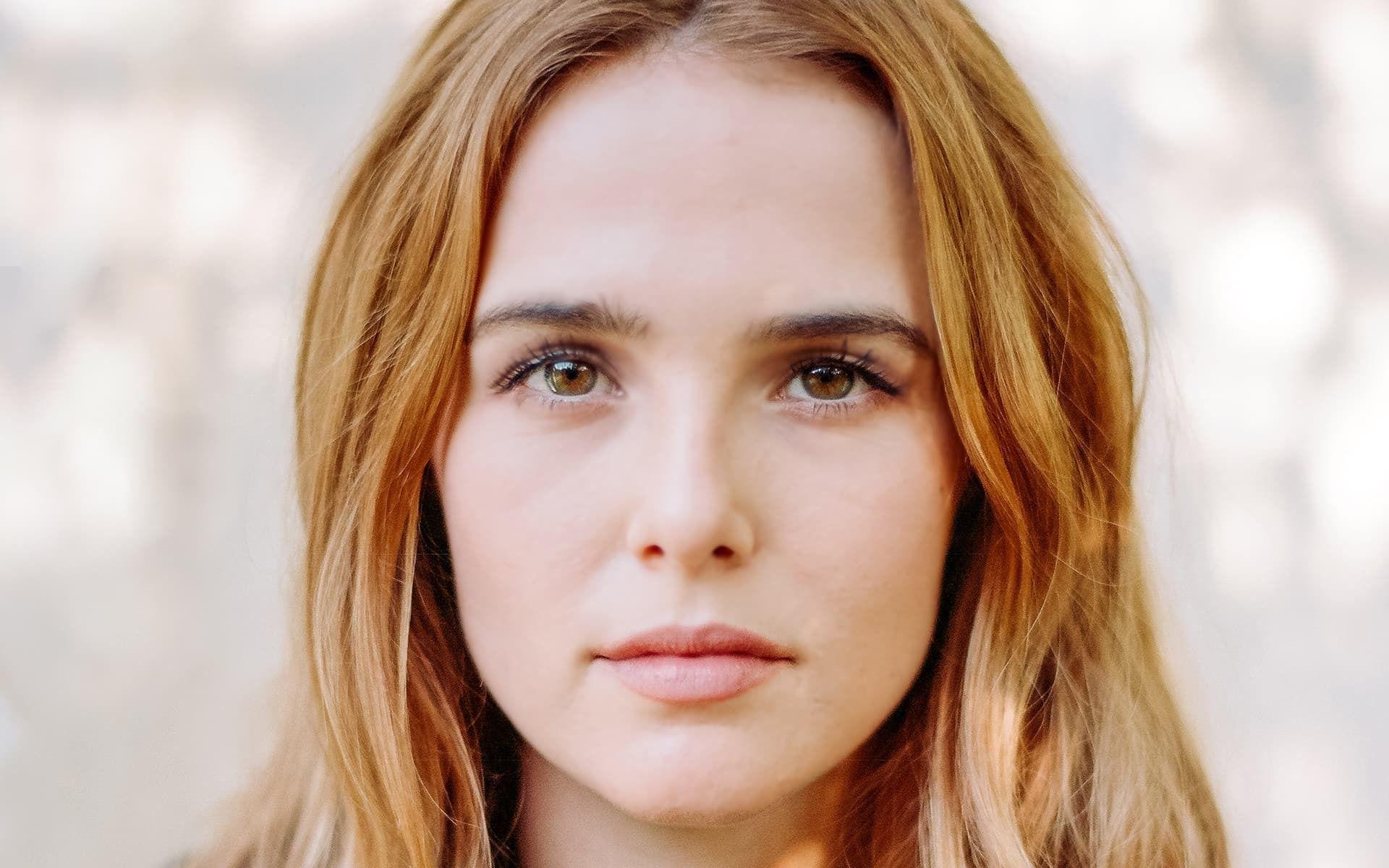 Zoey Deutch 2018 Wallpapers