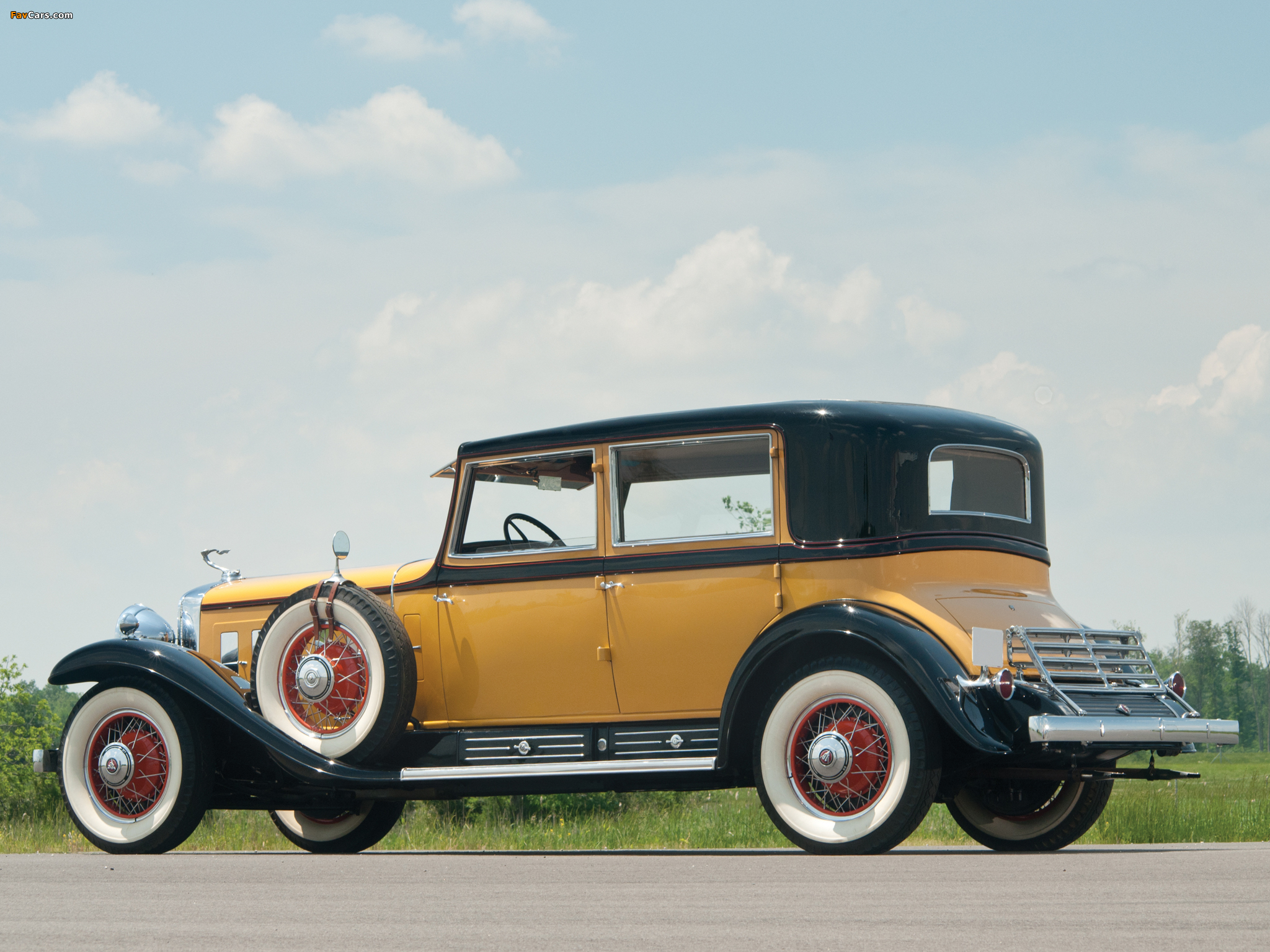 1930 Cadillac V-16 Wallpapers