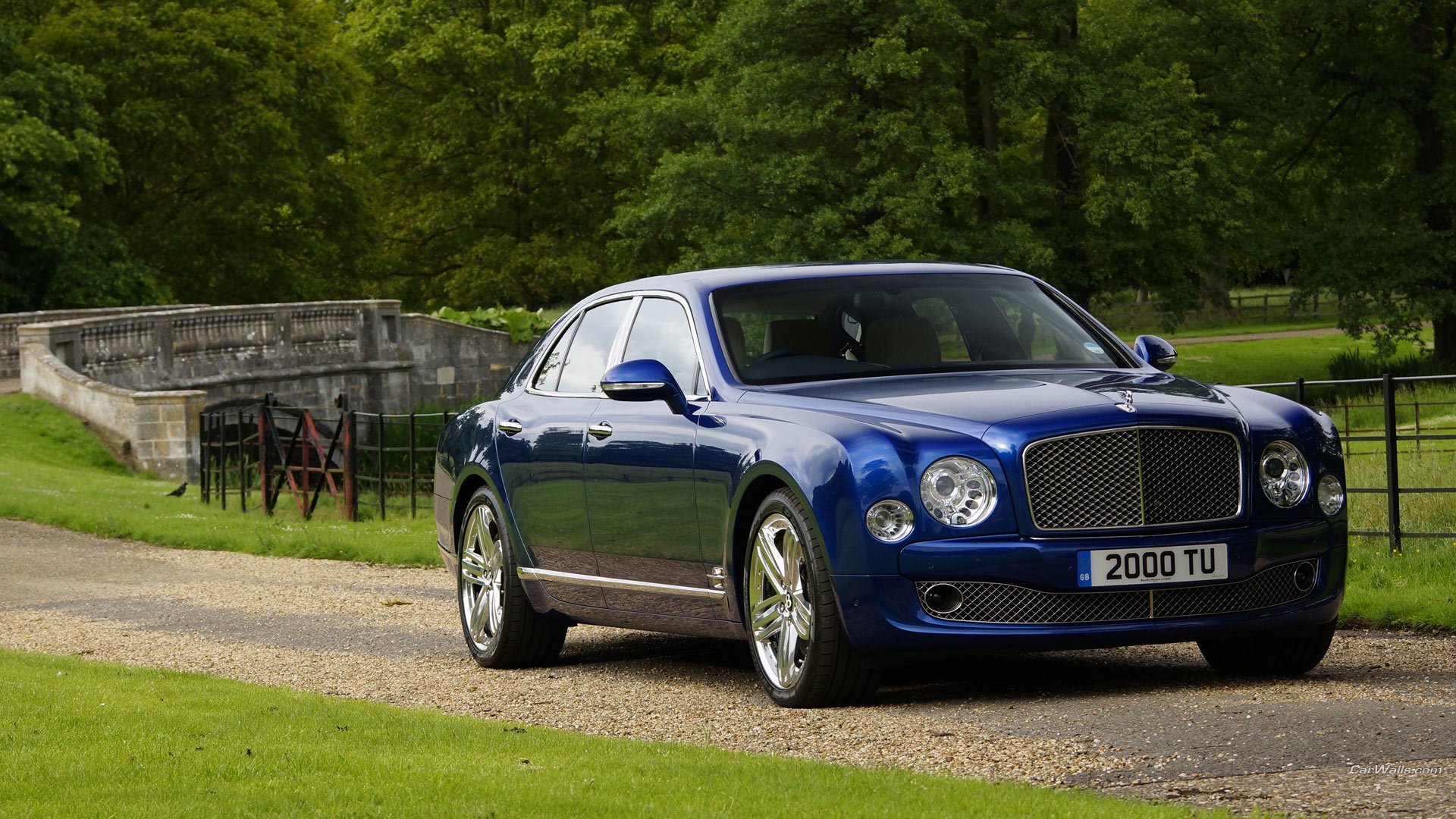 2013 Bentley Mulsanne Wallpapers