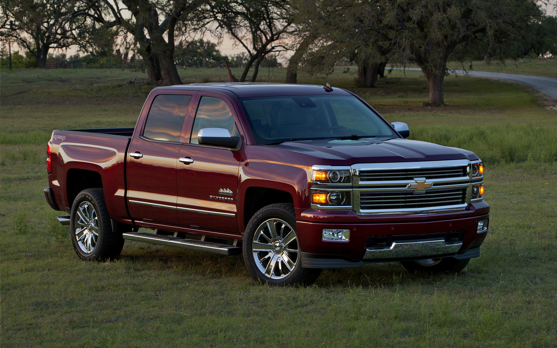 2013 Chevrolet Silverado High Country Crew Cab Wallpapers