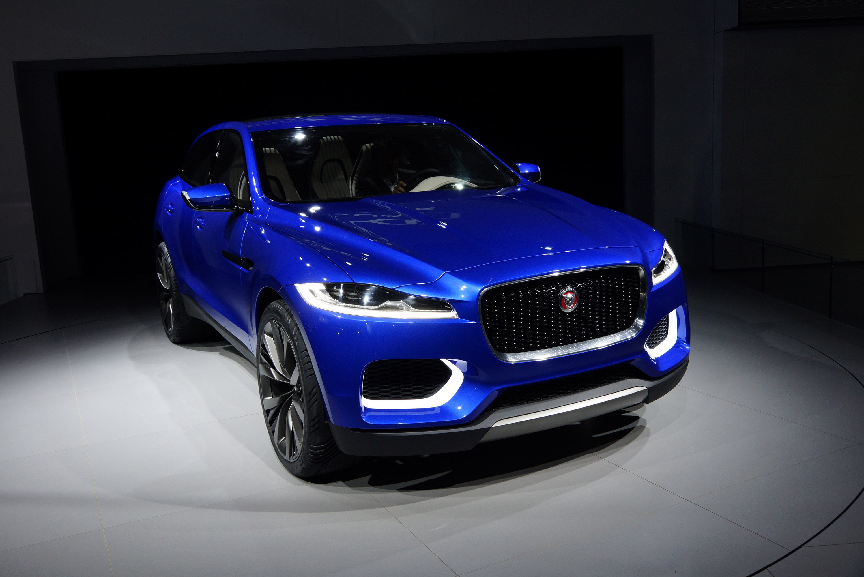 2013 Jaguar C-X17 Concept Wallpapers