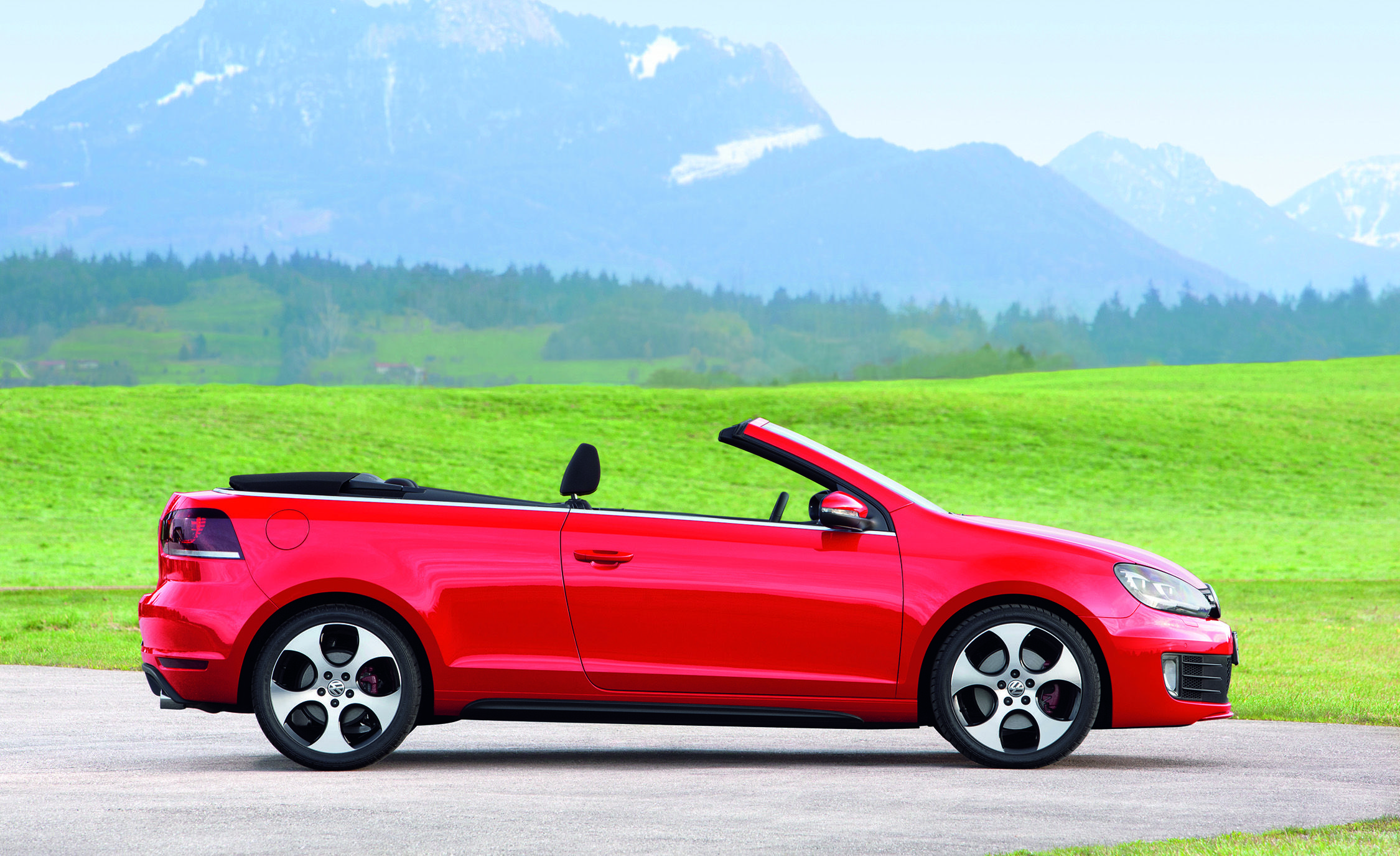 2013 Volkswagen Golf R Cabriolet Wallpapers