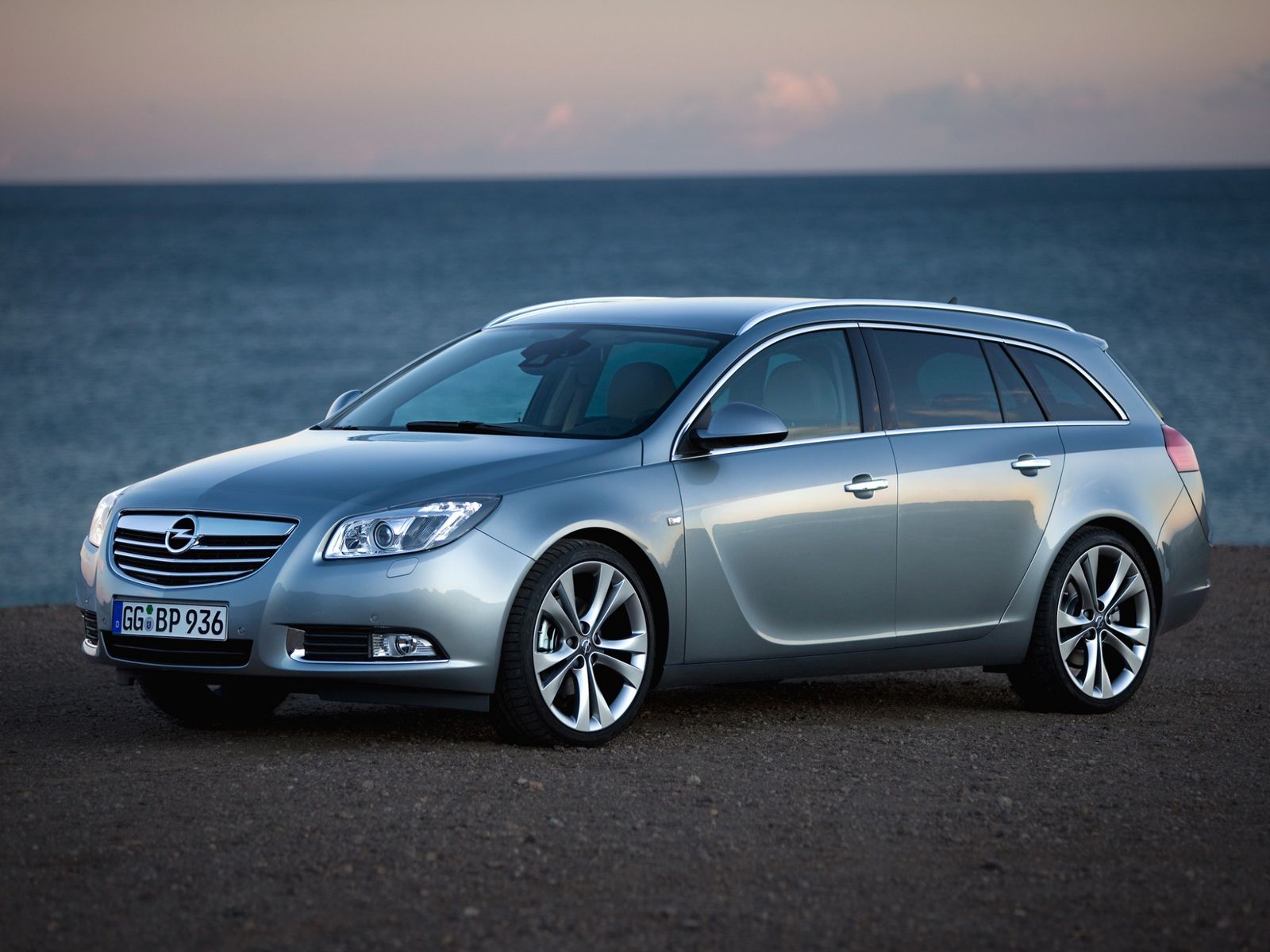 2014 Opel Insignia Country Tourer Wallpapers