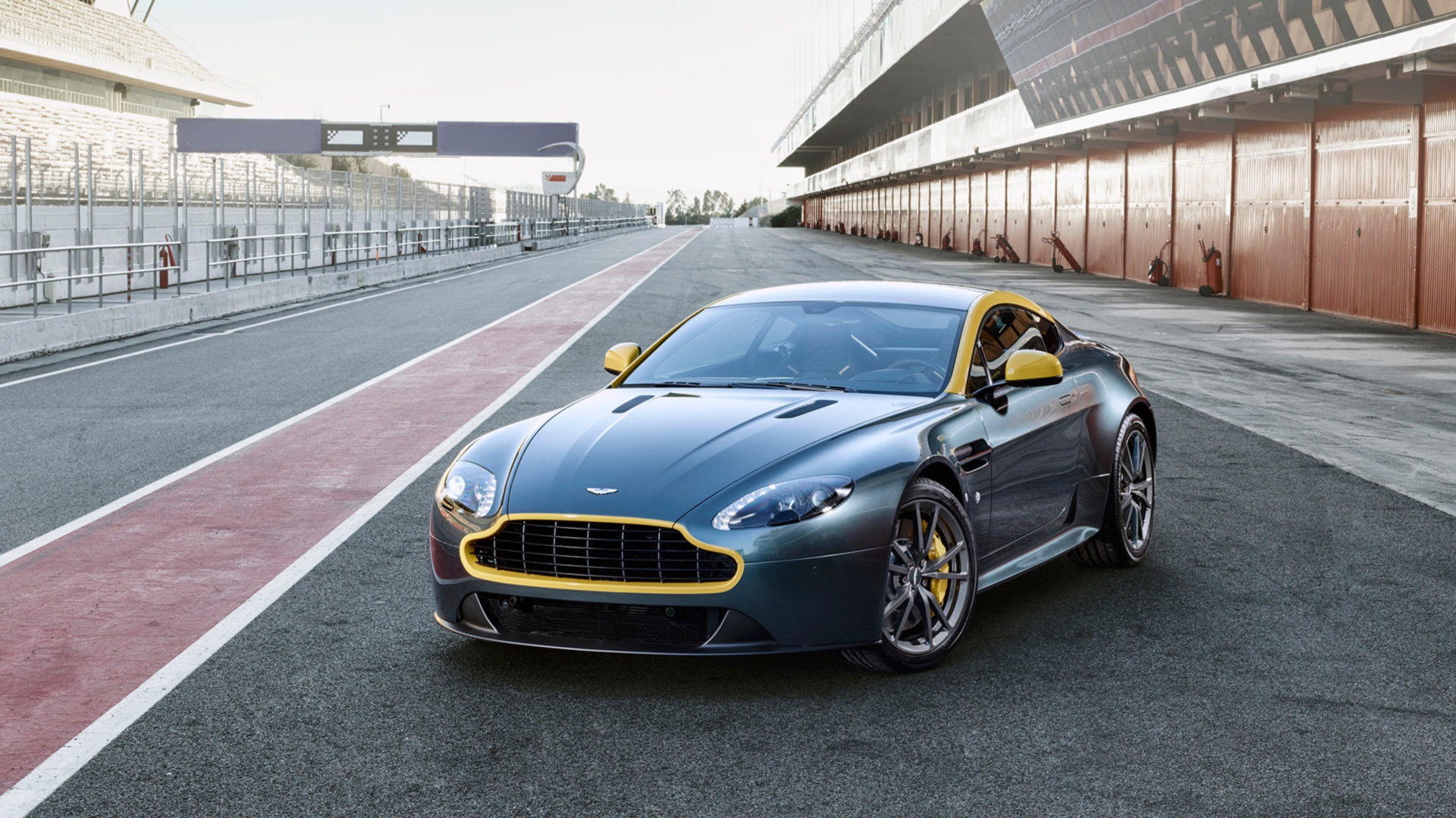 2015 Aston Martin V8 Vantage N430 Wallpapers