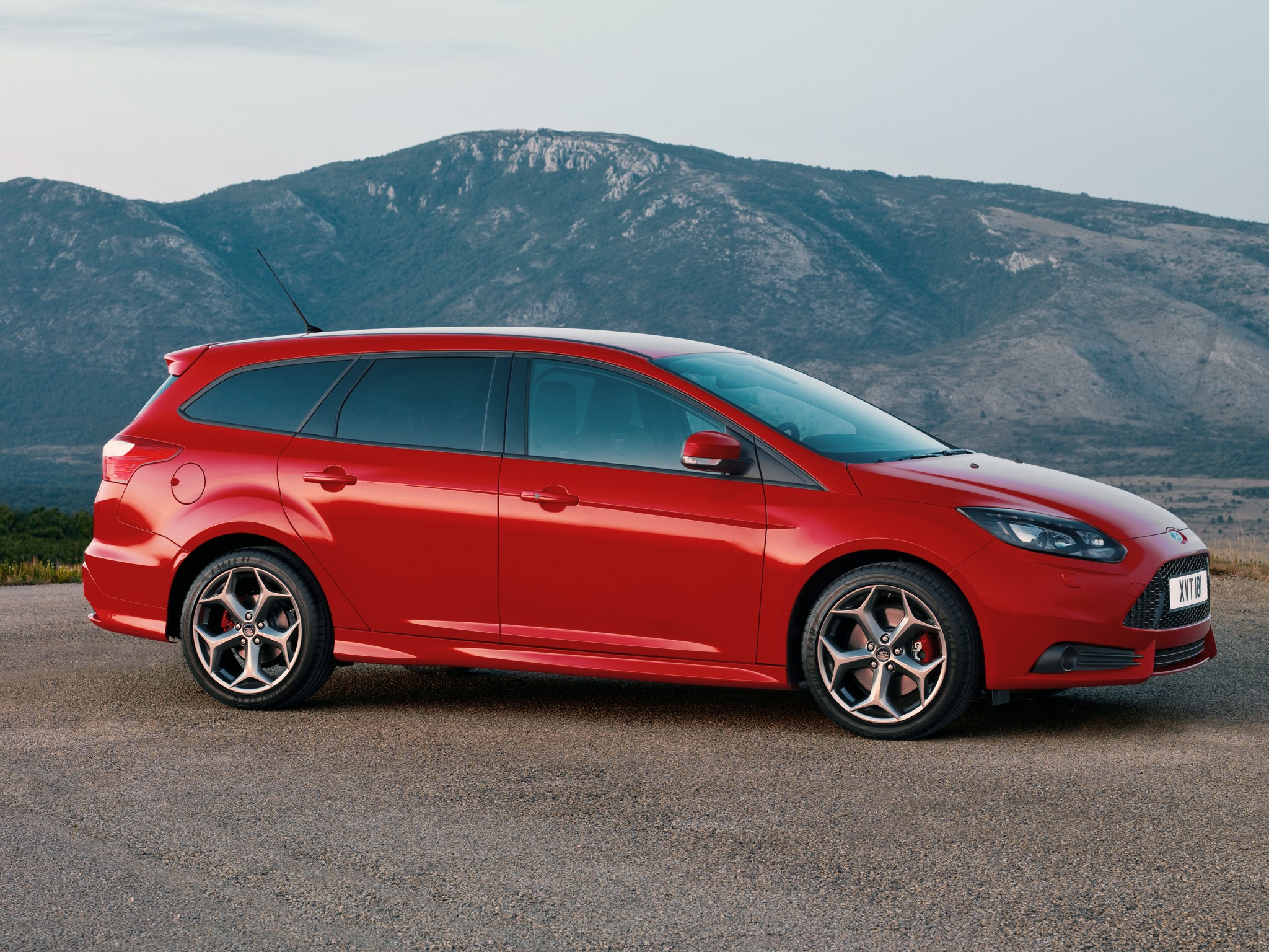 2015 Ford Focus Wagon Wallpapers