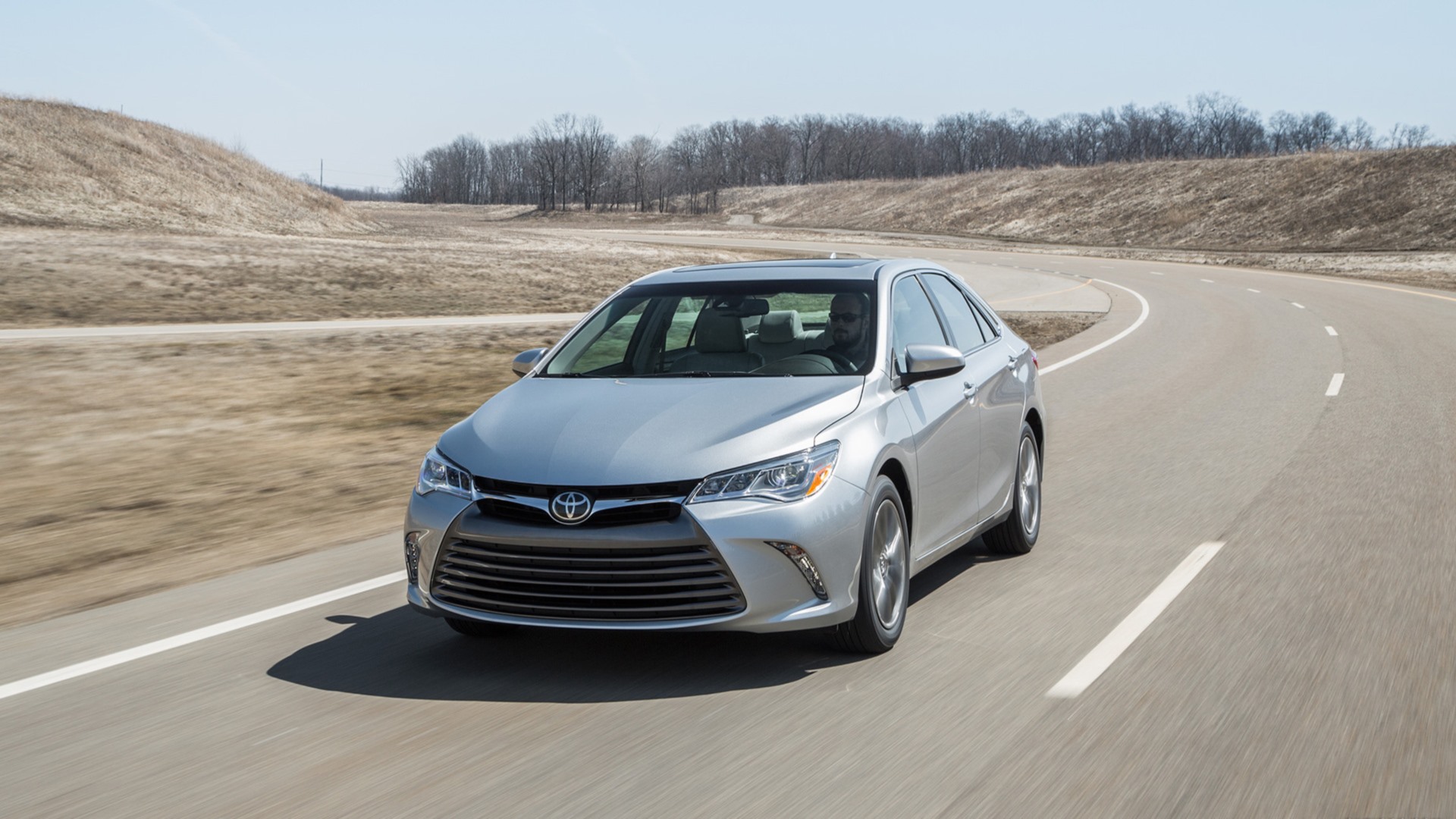 2015 Toyota Camry Wallpapers