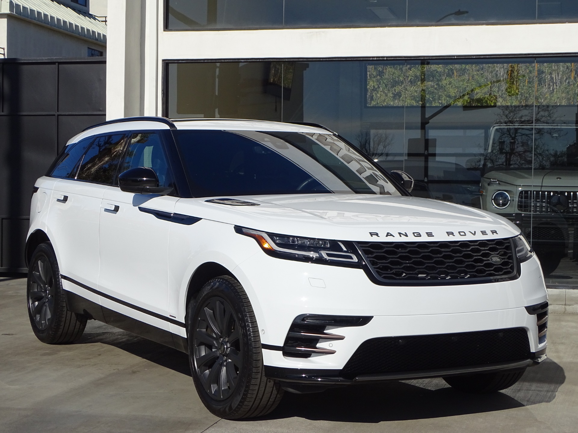 2018 Range Rover Velar R Dynamic Wallpapers