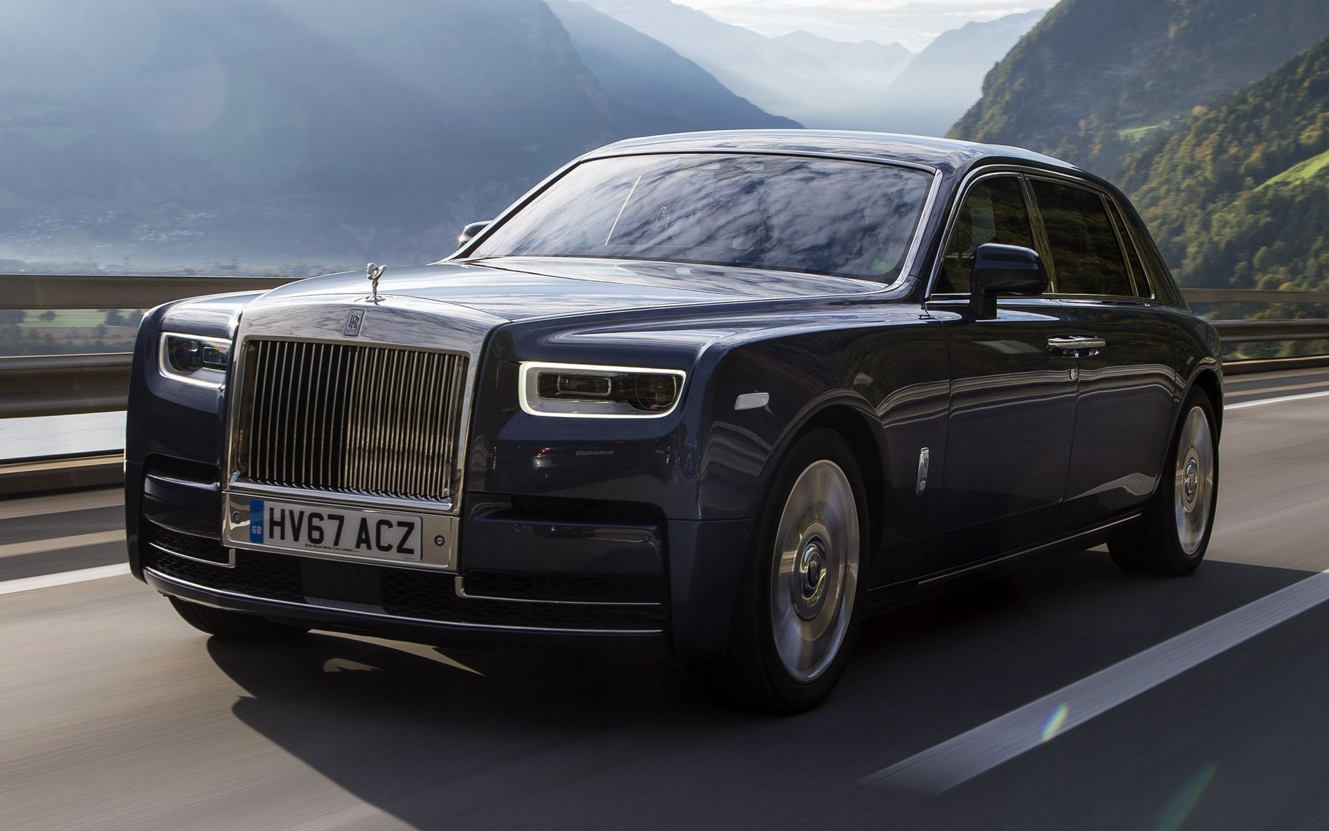 2018 Rolls Royce Phantom Wallpapers