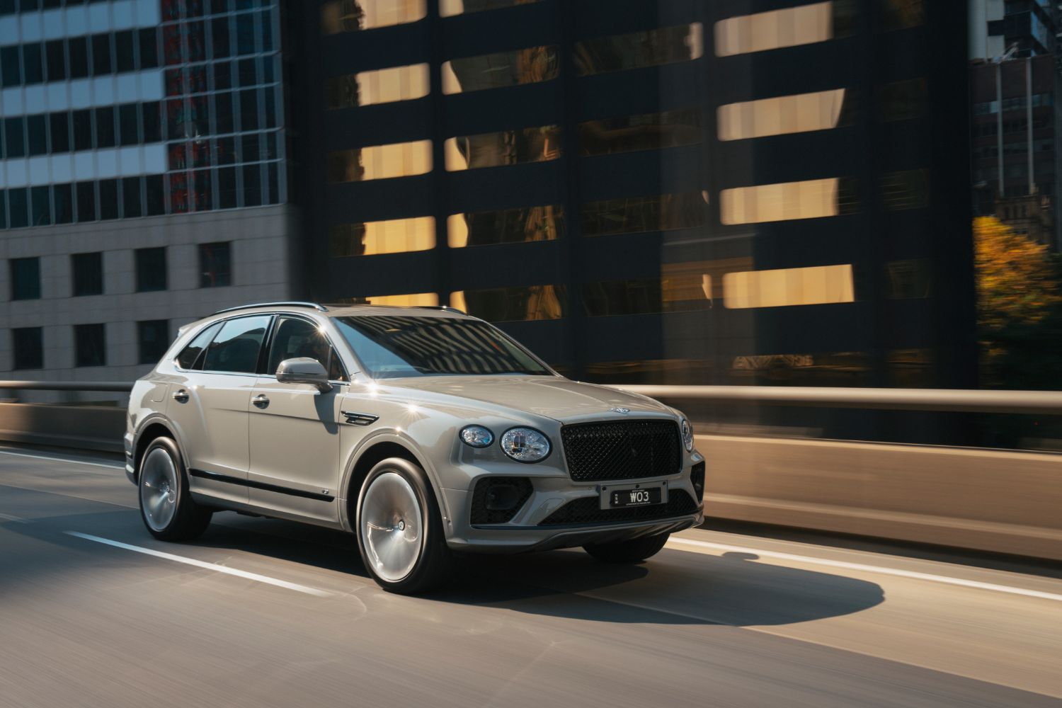 2019 Bentley Bentayga V8 Wallpapers