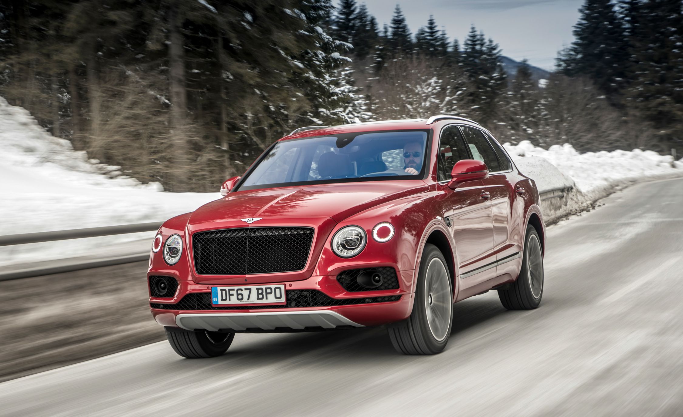 2019 Bentley Bentayga V8 Wallpapers