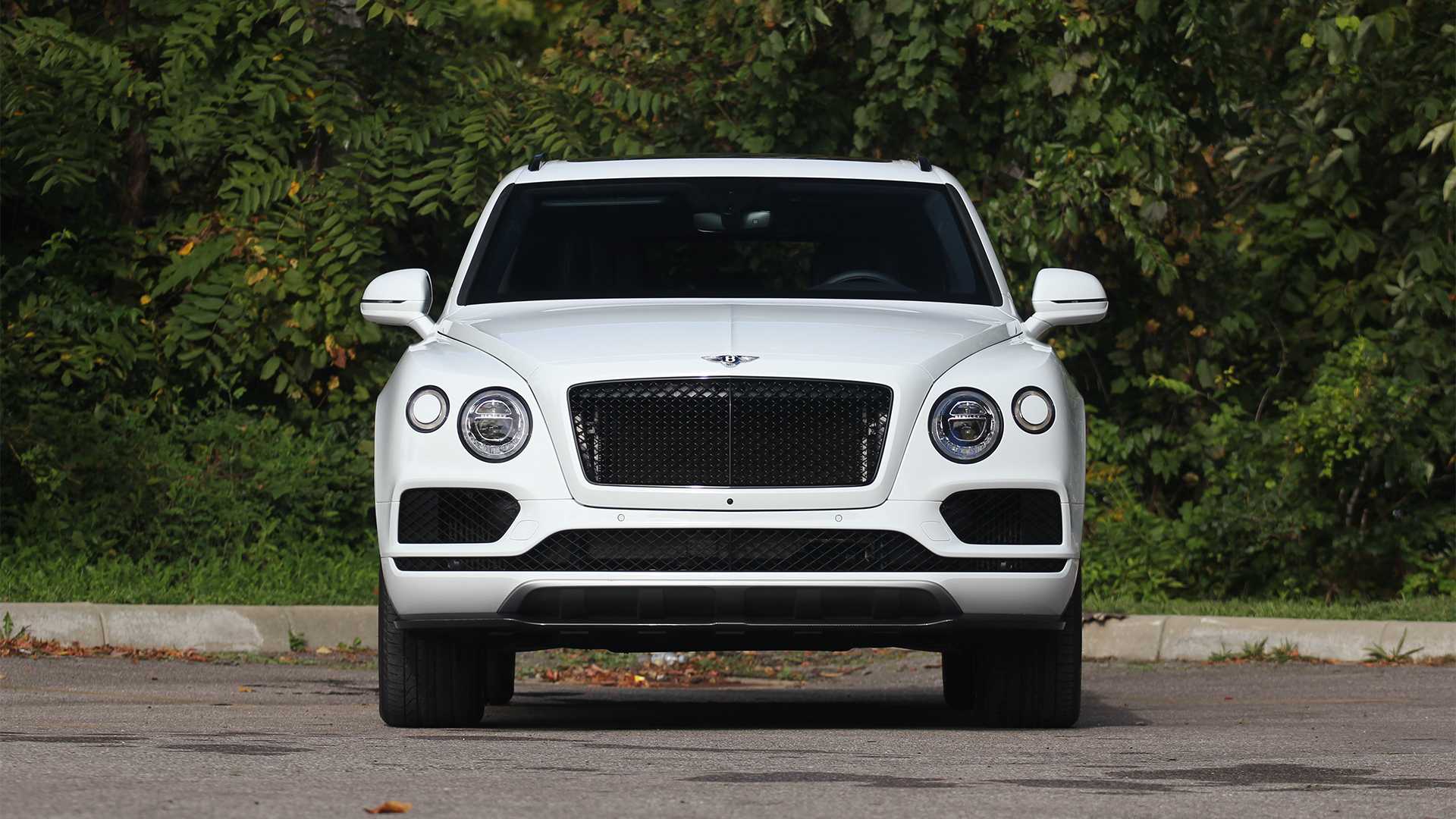 2019 Bentley Bentayga V8 Wallpapers