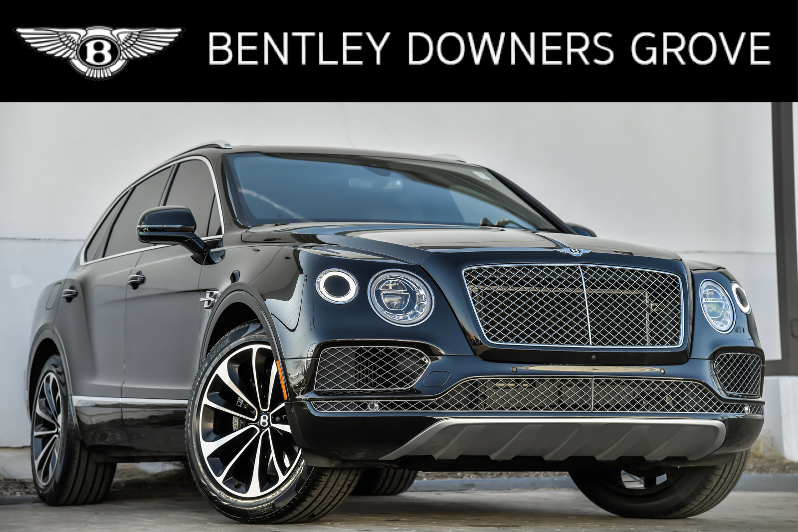 2019 Bentley Bentayga V8 Wallpapers