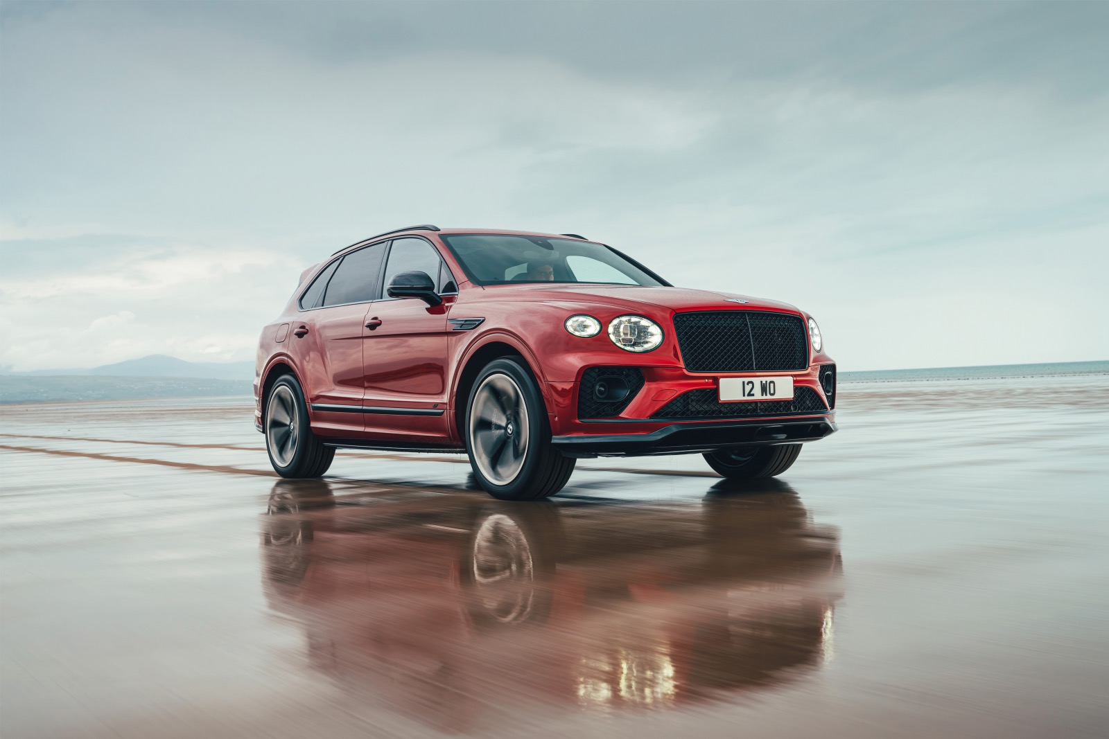 2019 Bentley Bentayga V8 Wallpapers