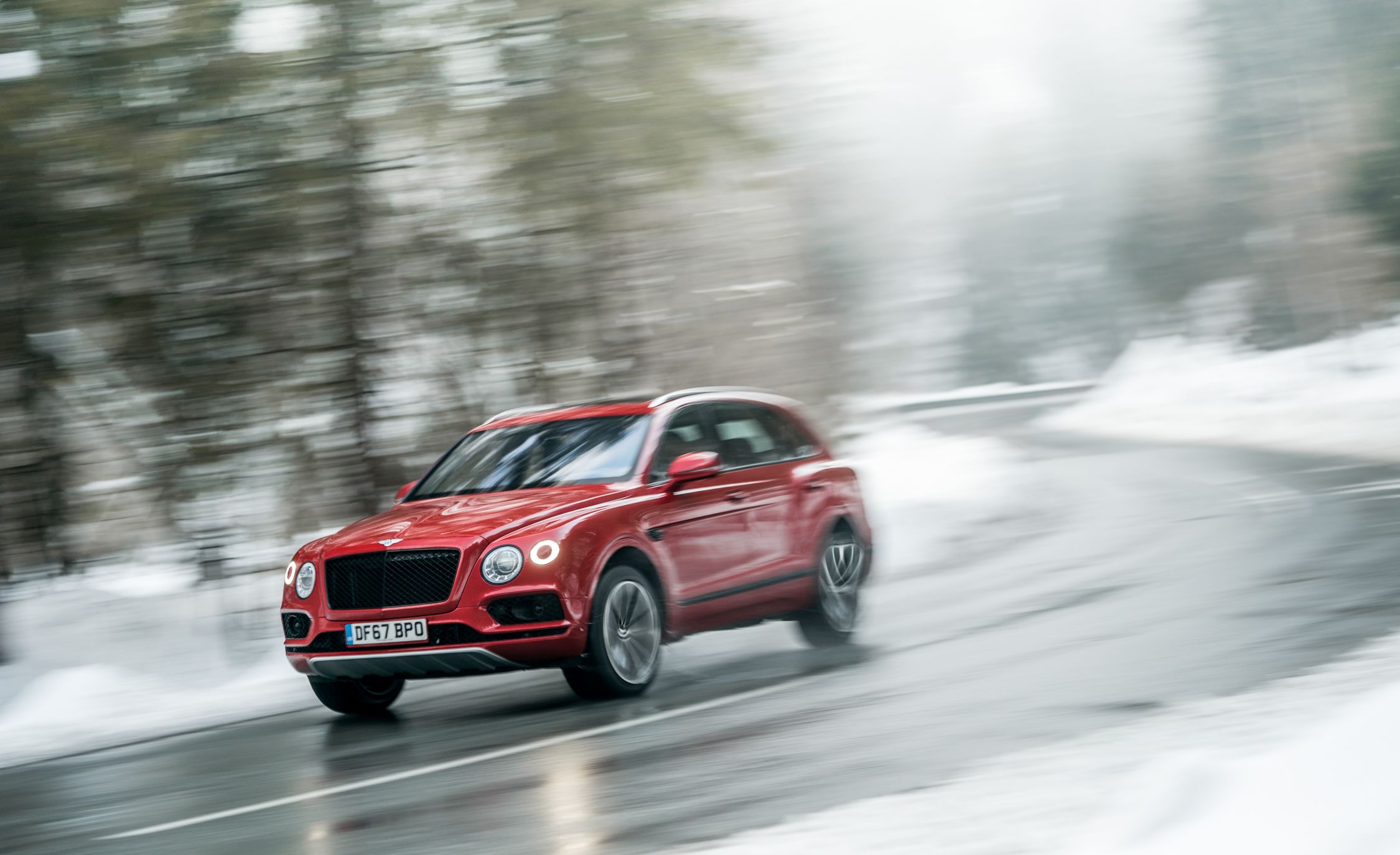 2019 Bentley Bentayga V8 Wallpapers