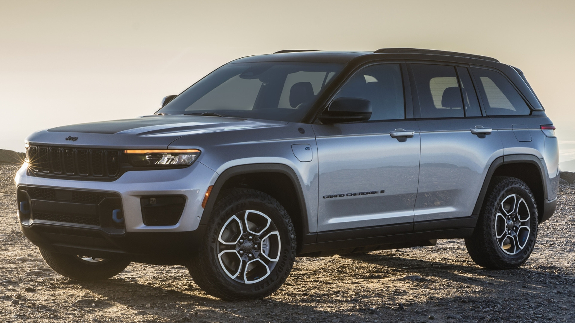 2022 Jeep Grand Cherokee Trailhawk Wallpapers