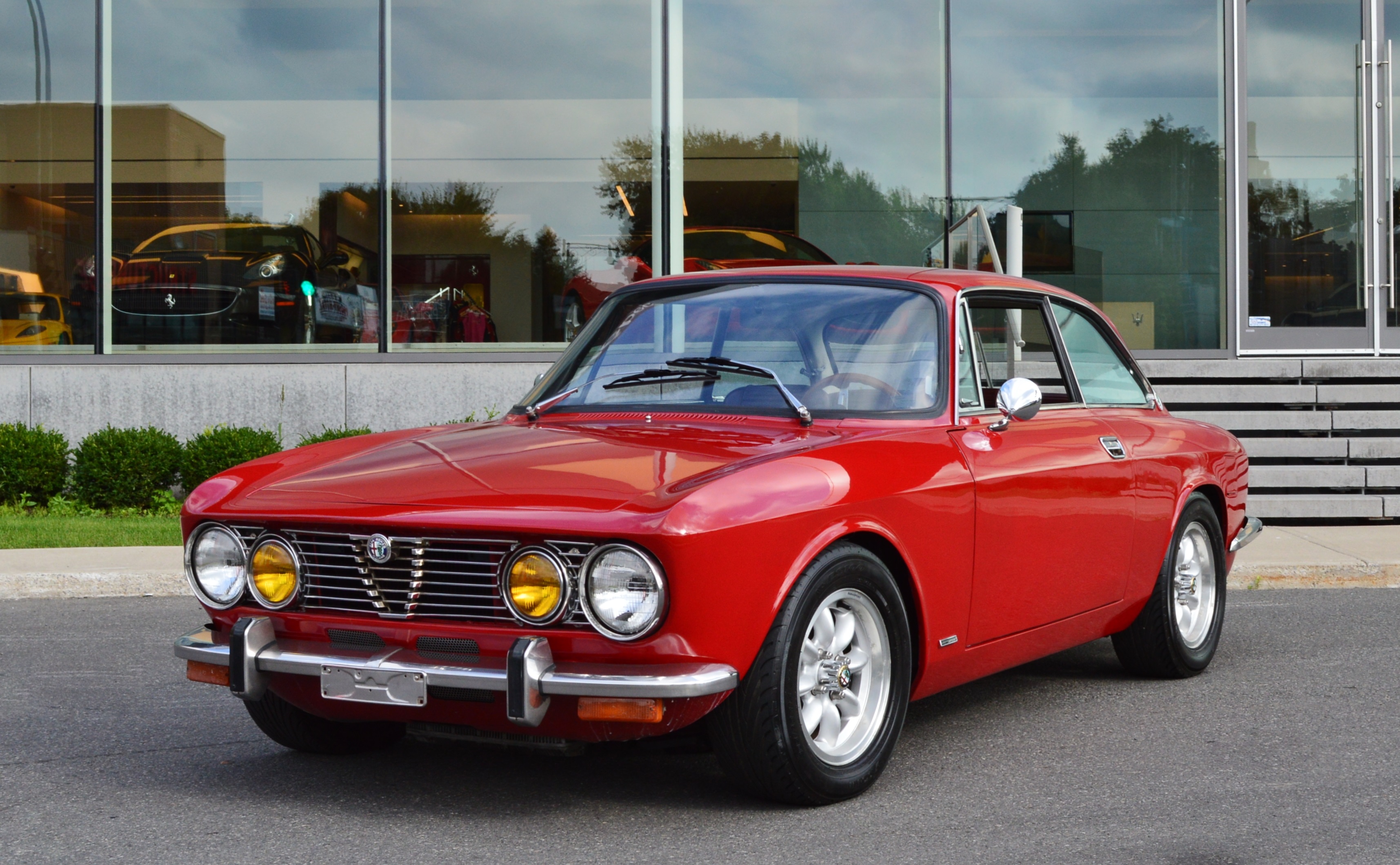 Alfa Romeo 105 Wallpapers