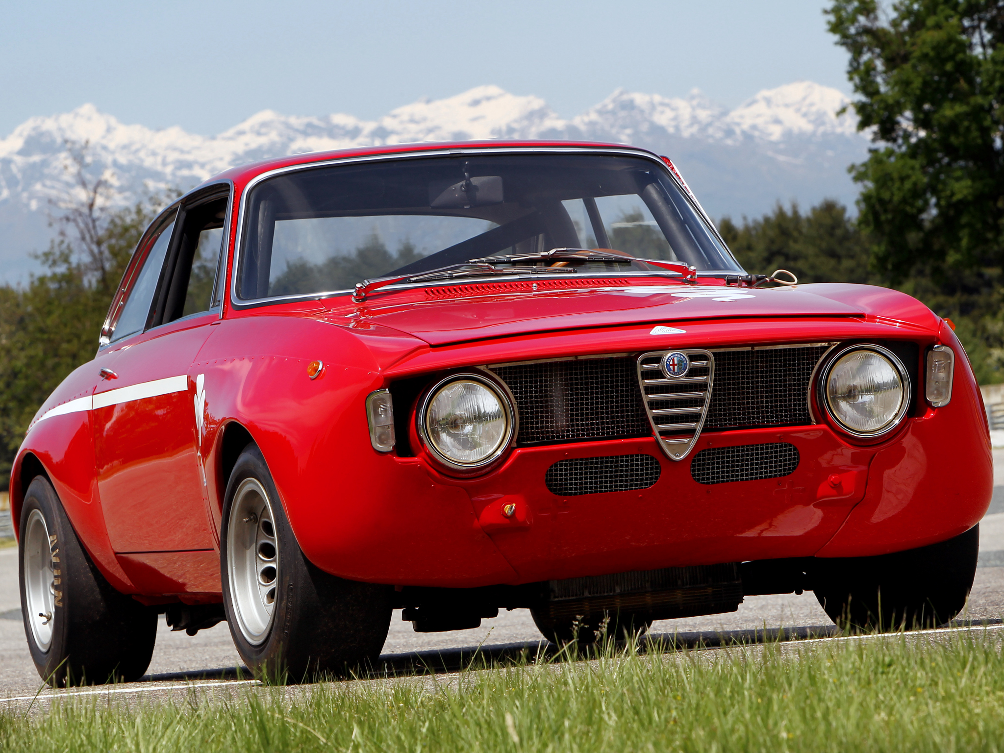 Alfa Romeo 105 Wallpapers