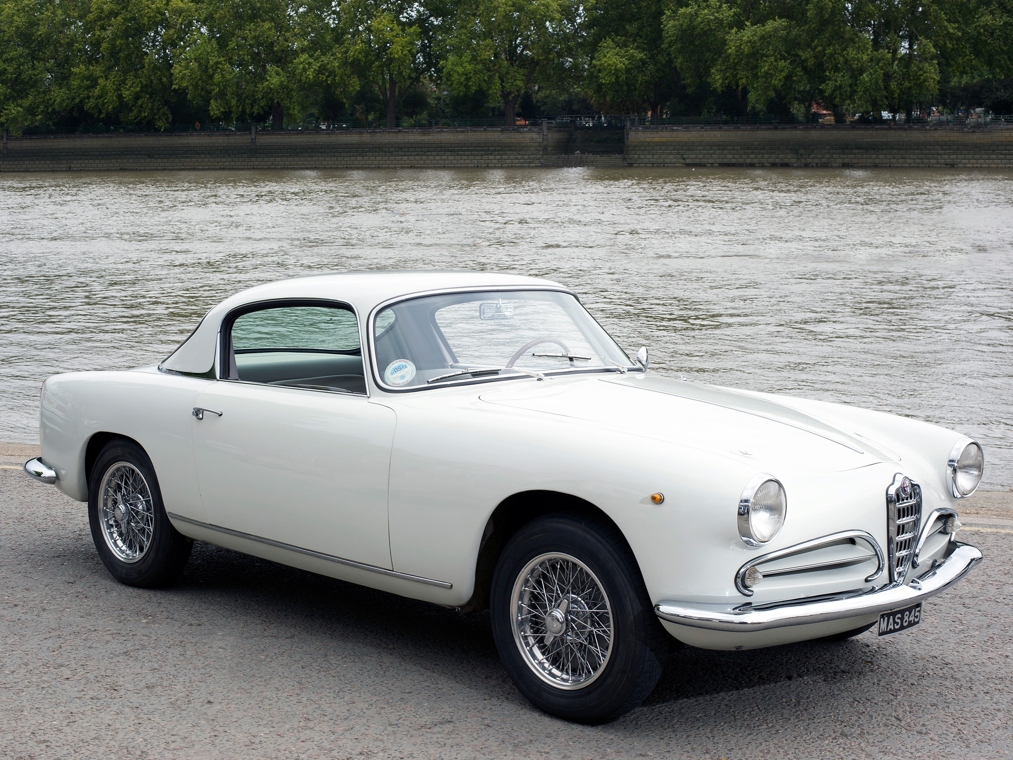 Alfa Romeo 1900 C Super Sprint Wallpapers