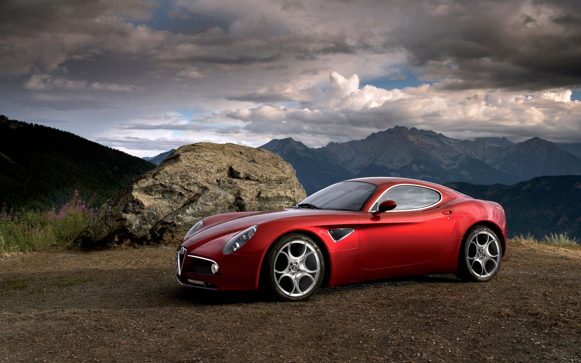 Alfa Romeo 8C Spider Wallpapers