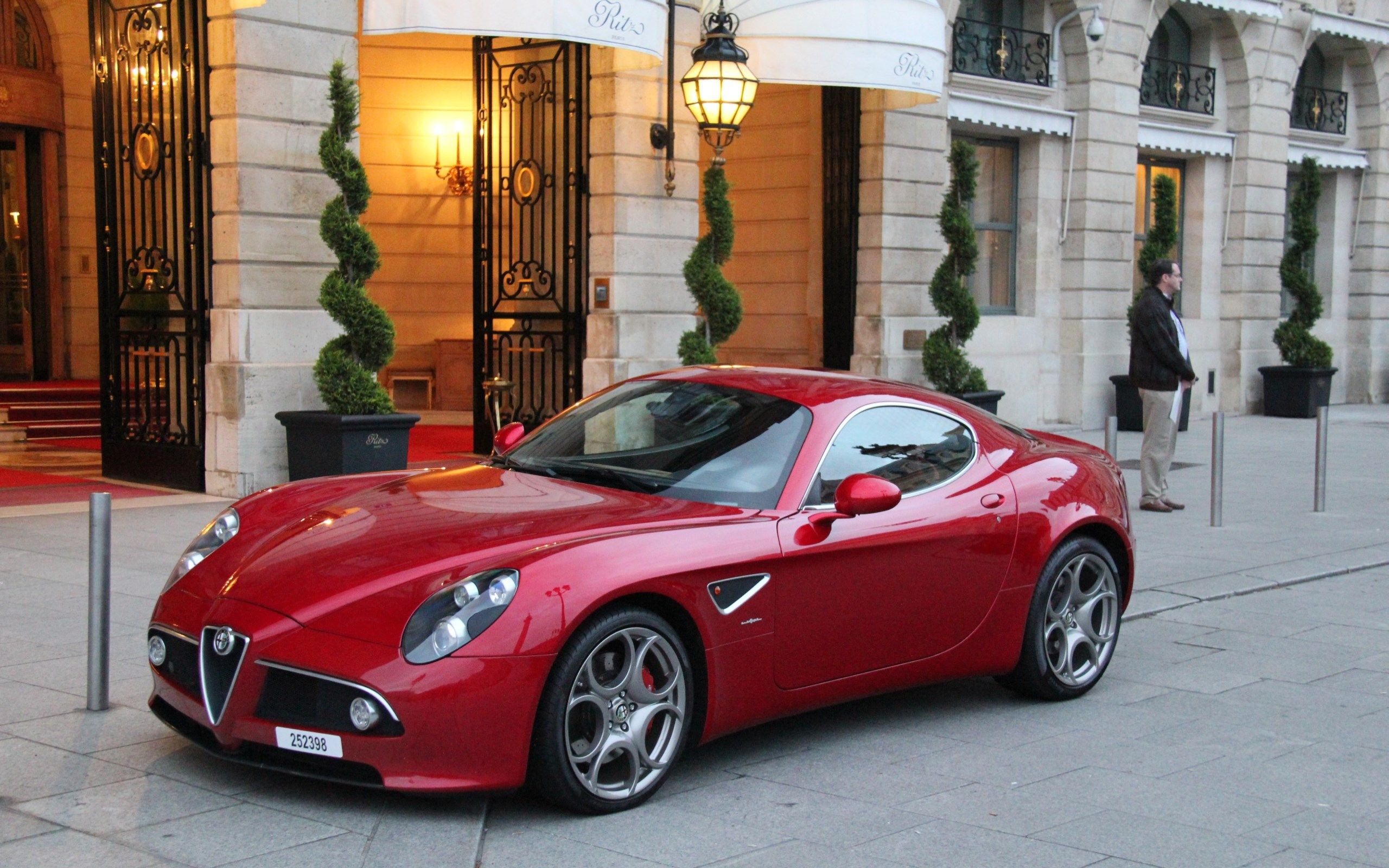 Alfa Romeo 8C Spider Wallpapers