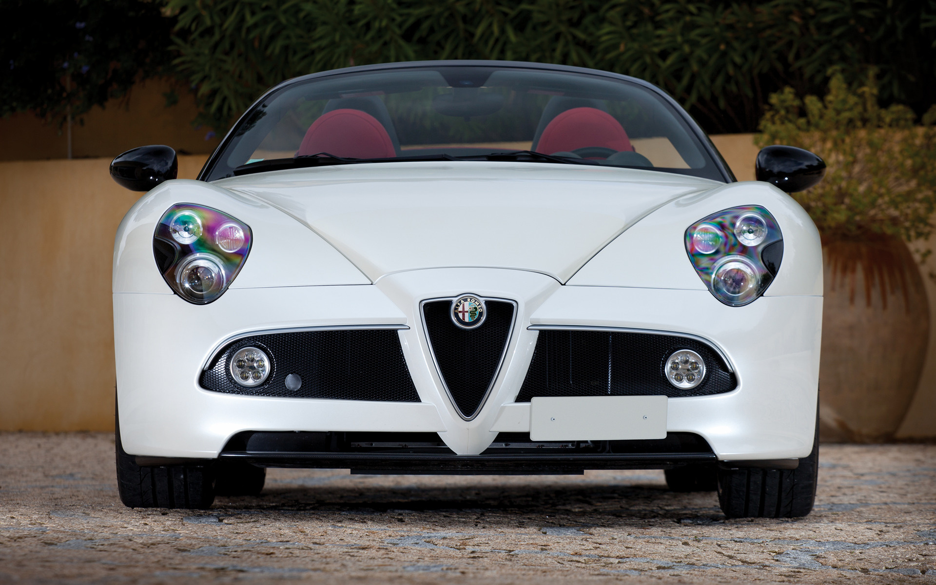 Alfa Romeo 8C Spider Wallpapers